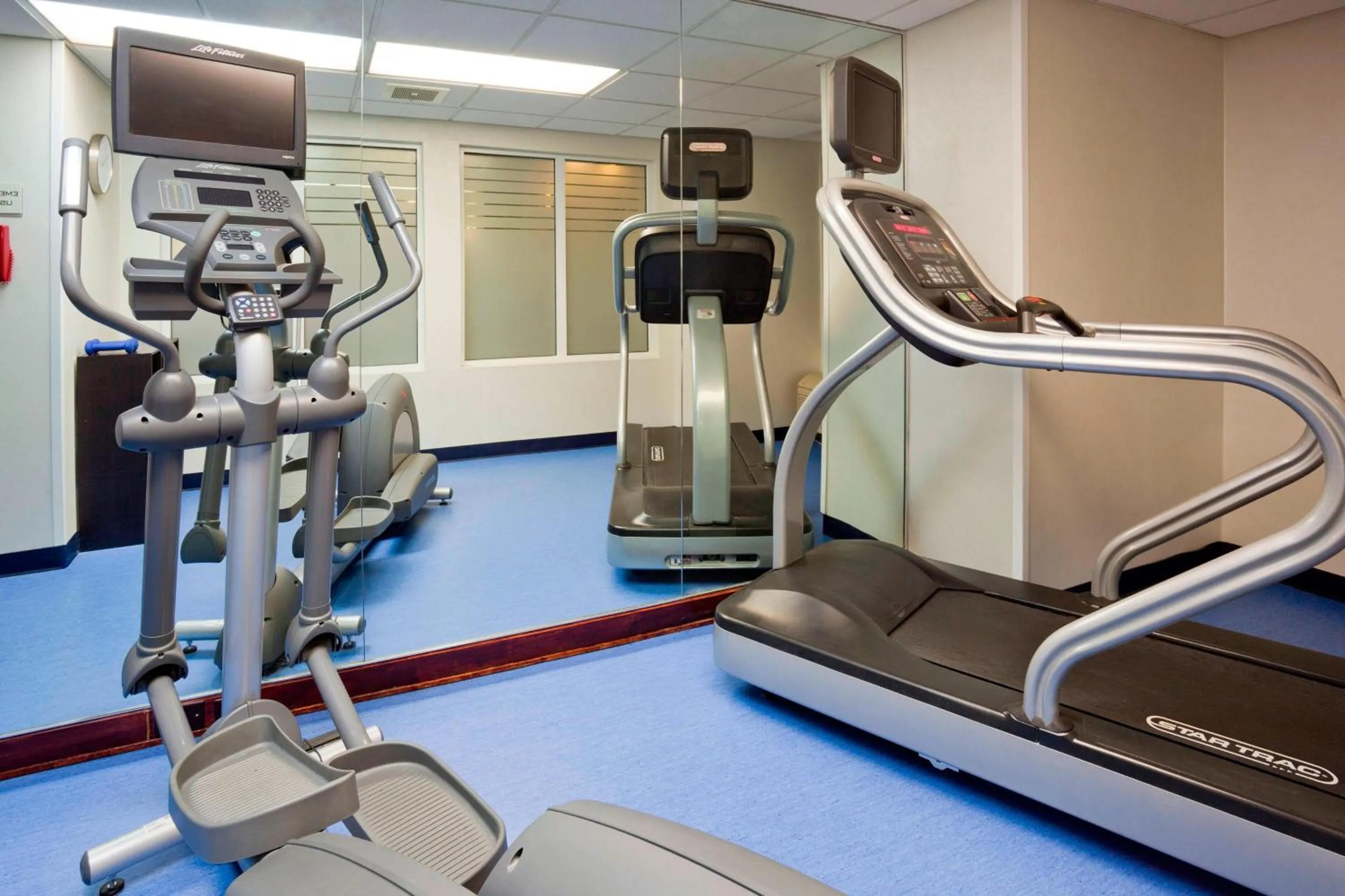 Fitness centre/facilities in SpringHill Suites Rochester Mayo Clinic Area / Saint Marys