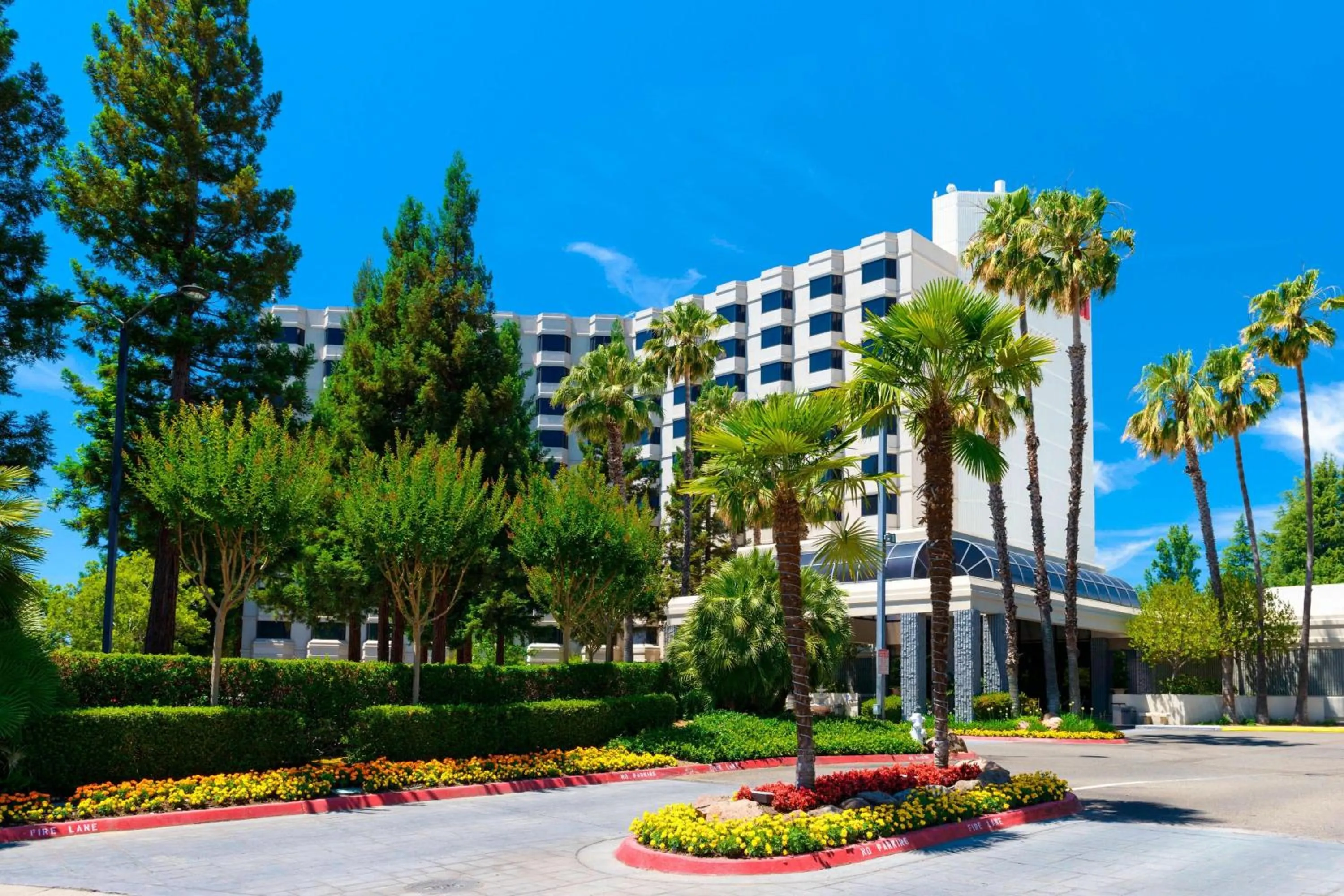 Property building in Sacramento Marriott Rancho Cordova
