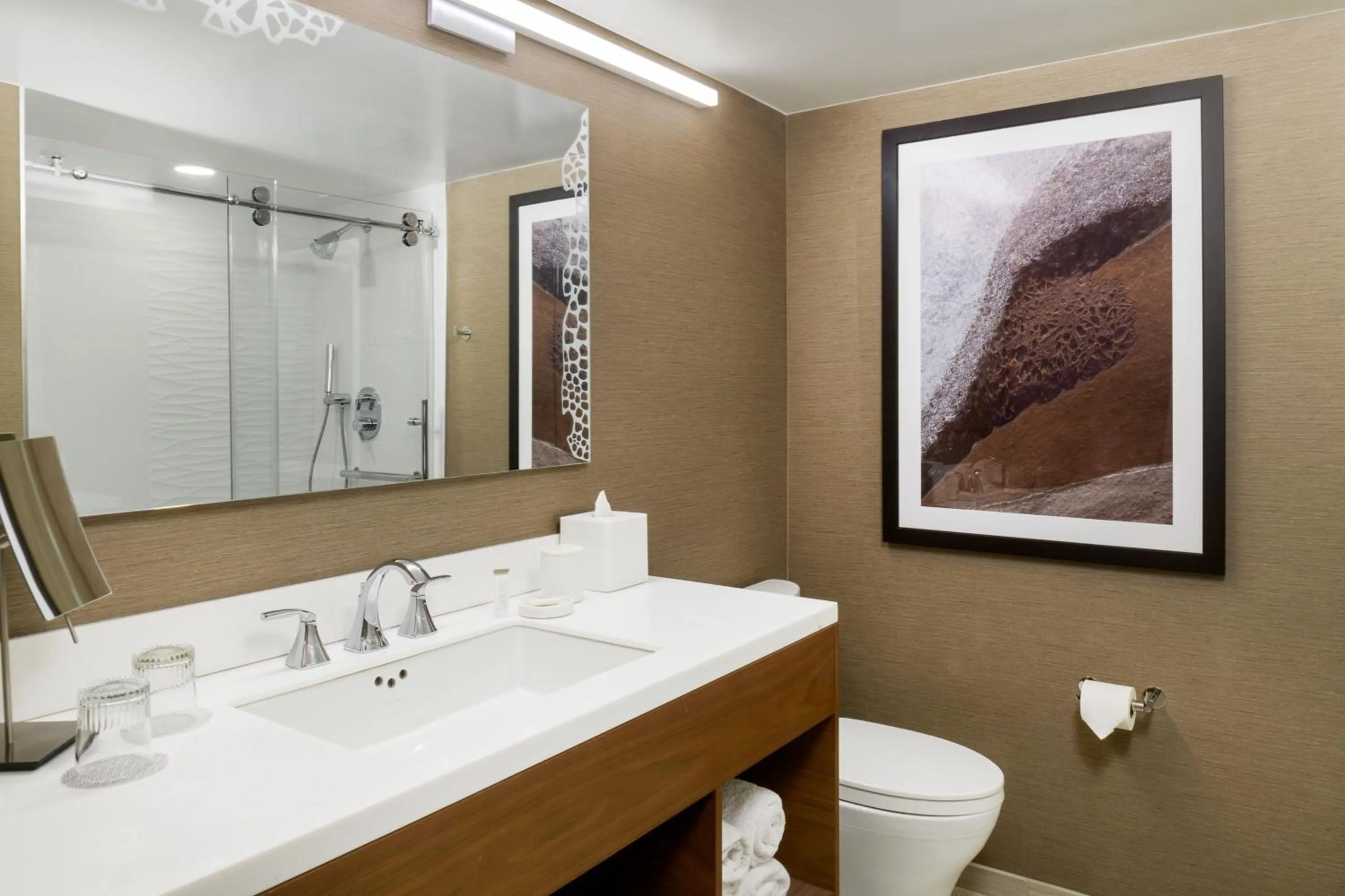 Bathroom in Sacramento Marriott Rancho Cordova