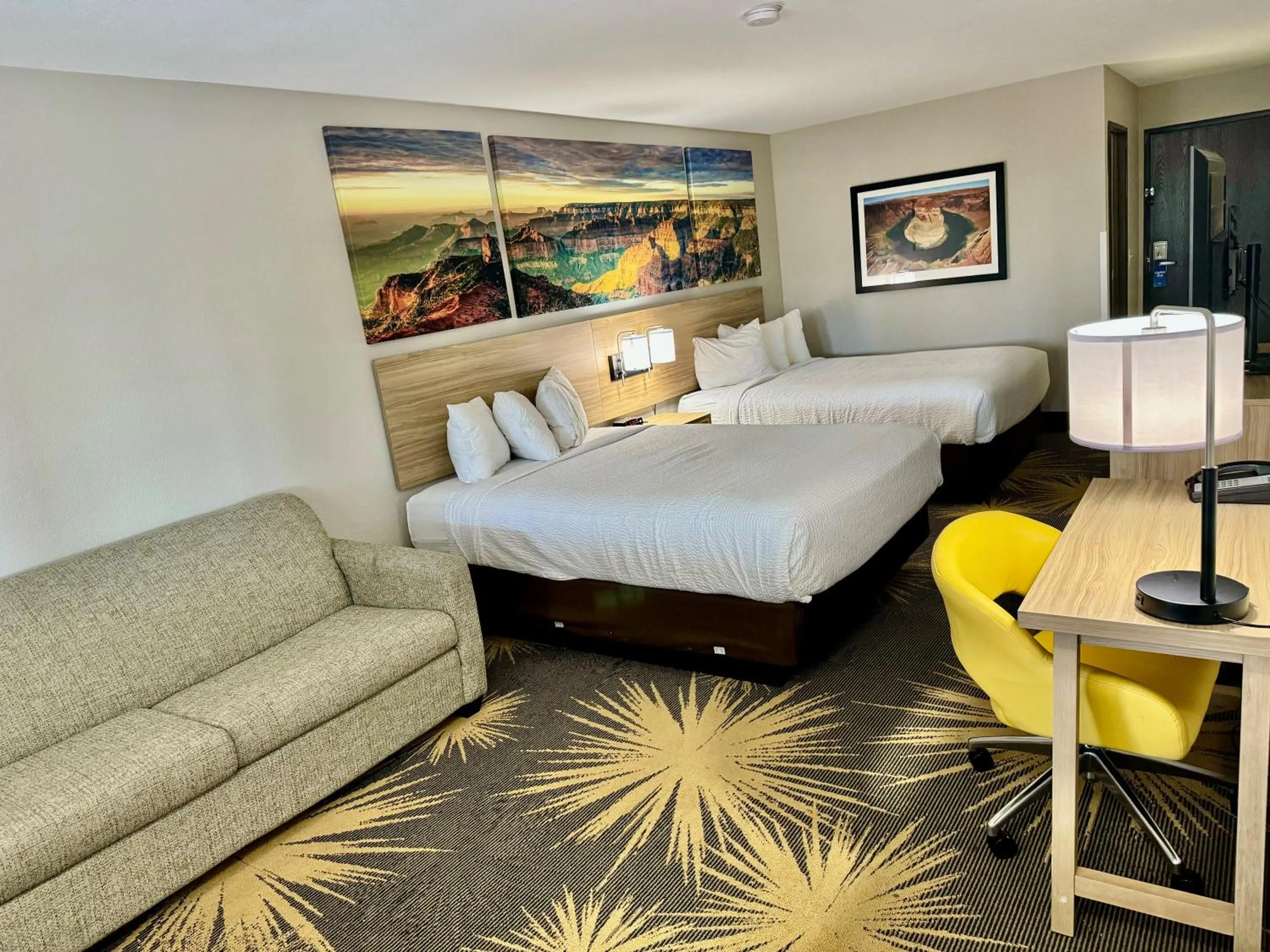 Bed in Days Inn by Wyndham Williams