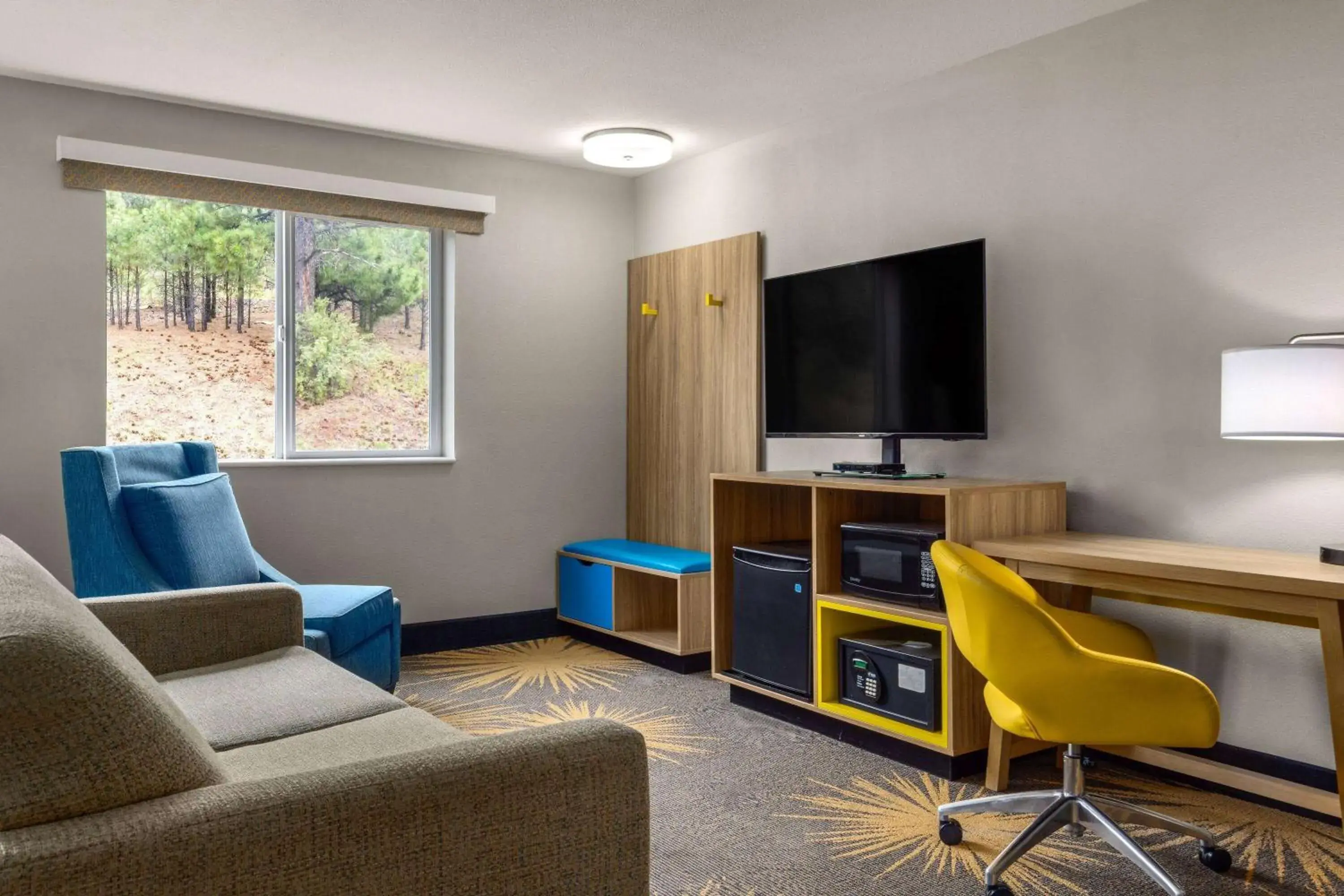 Photo of the whole room in Days Inn by Wyndham Williams Photo of the whole room in Days Inn by Wyndham Williams