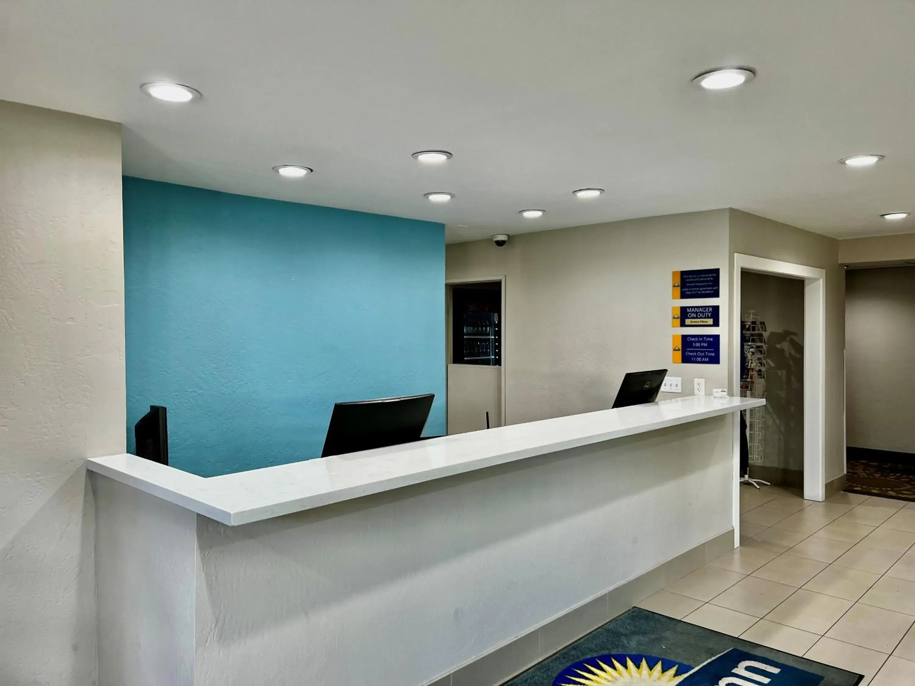 Lobby or reception in Days Inn by Wyndham Williams Lobby or reception in Days Inn by Wyndham Williams