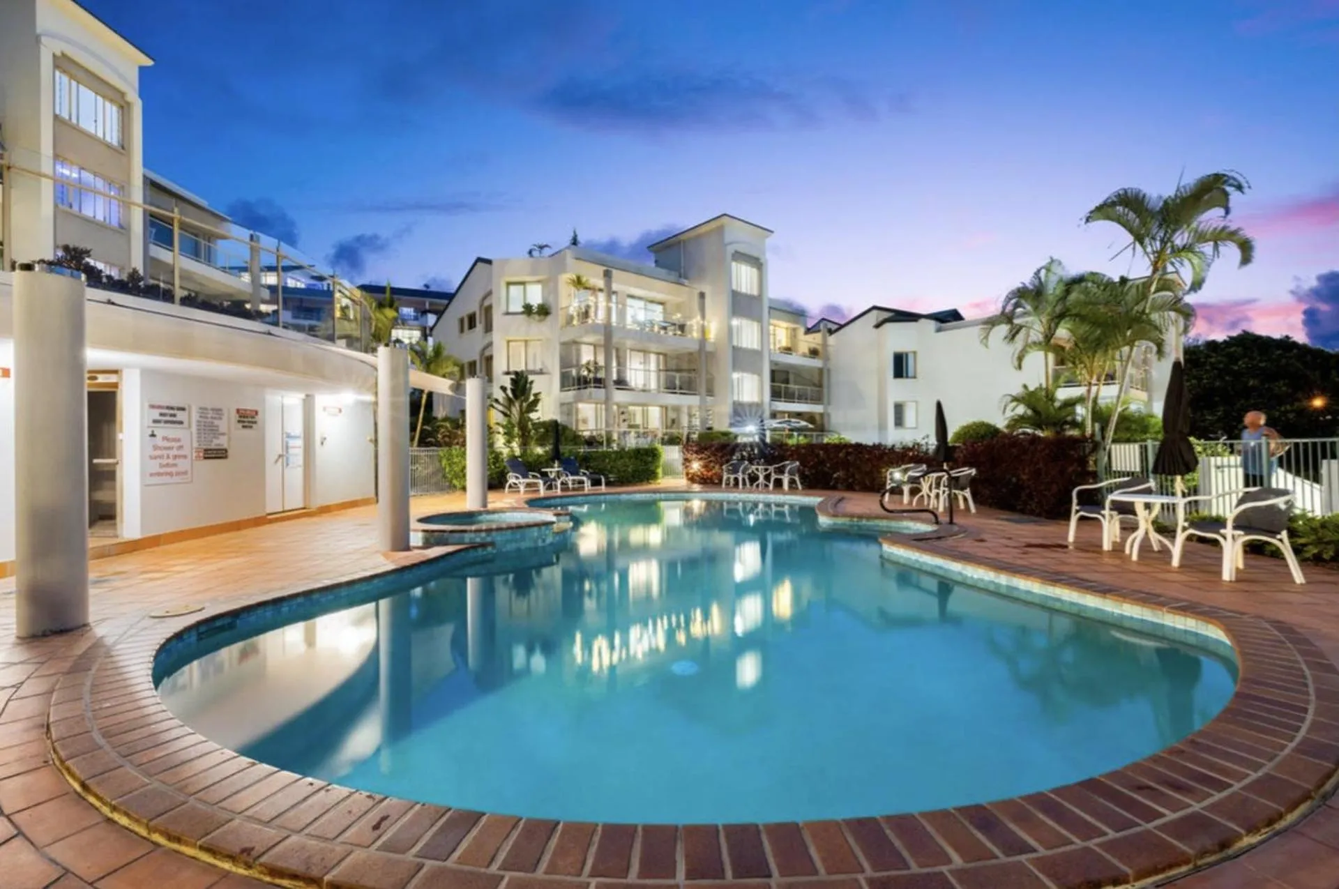 Swimming pool in Little Cove Currumbin
