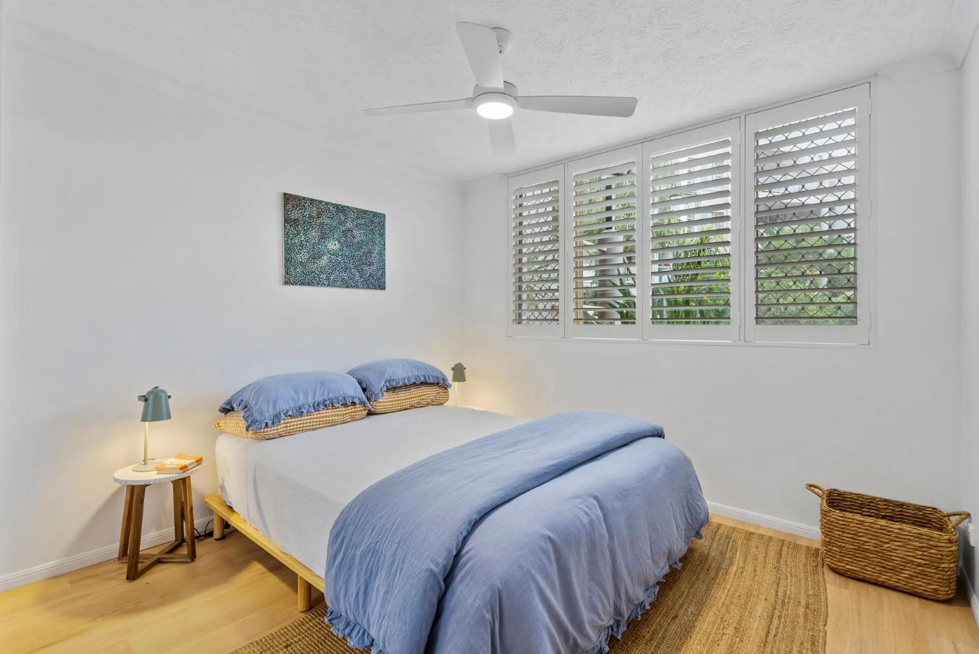 Bed in Little Cove Currumbin