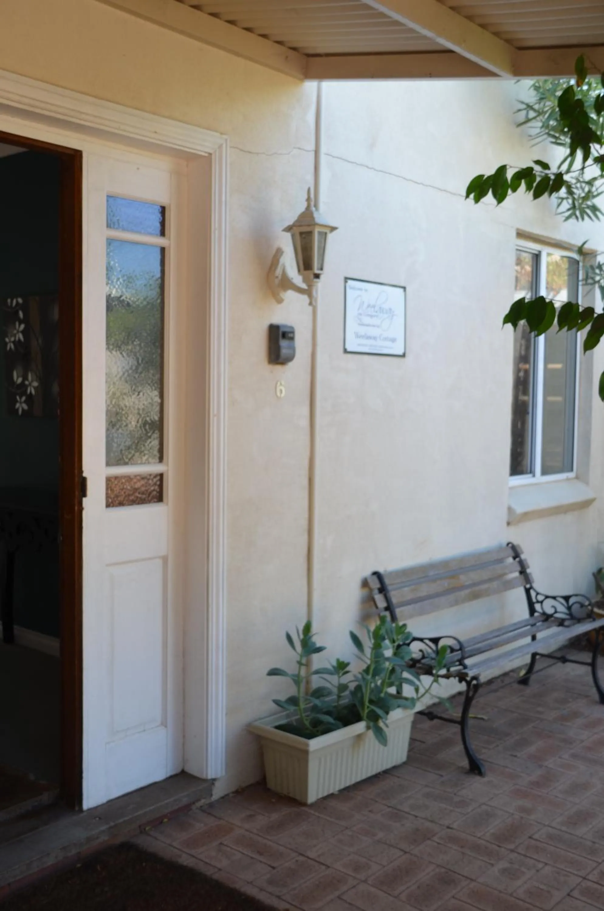 Facade/entrance in Weelaway On Gregory