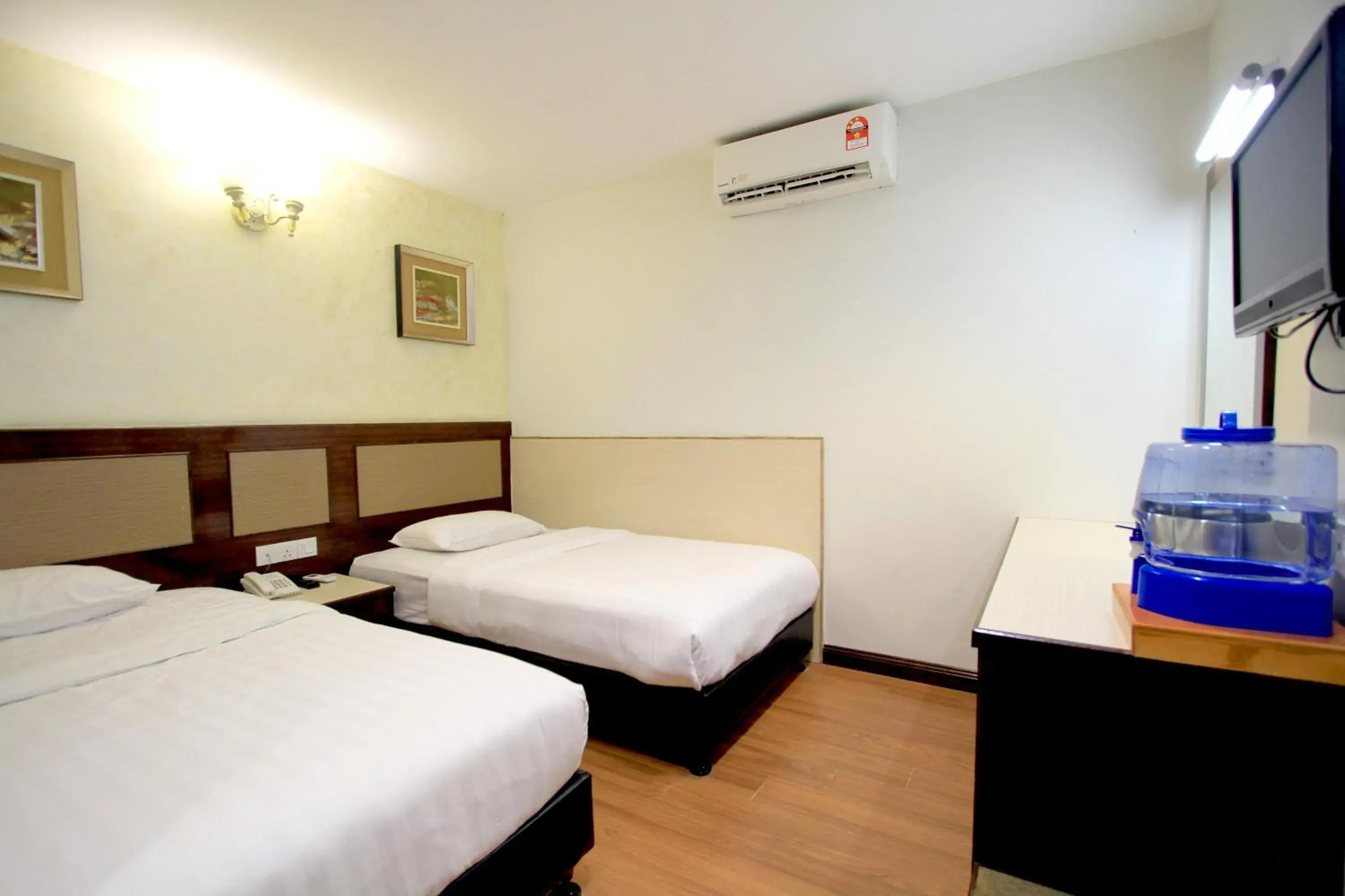 Bed in Ming Paragon Hotel Bed in Ming Paragon Hotel