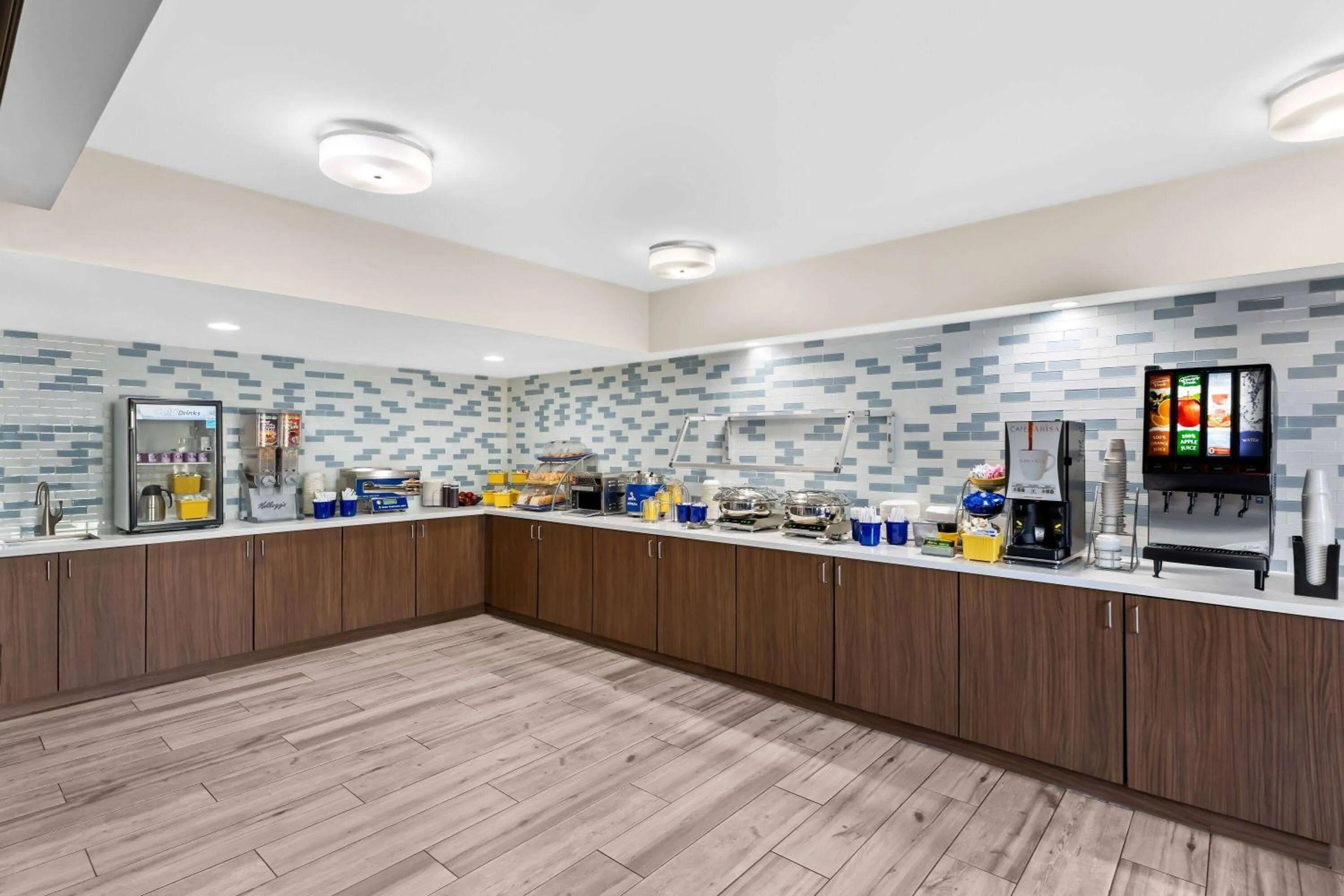 Breakfast in Days Inn & Suites by Wyndham Mesa Near Phoenix