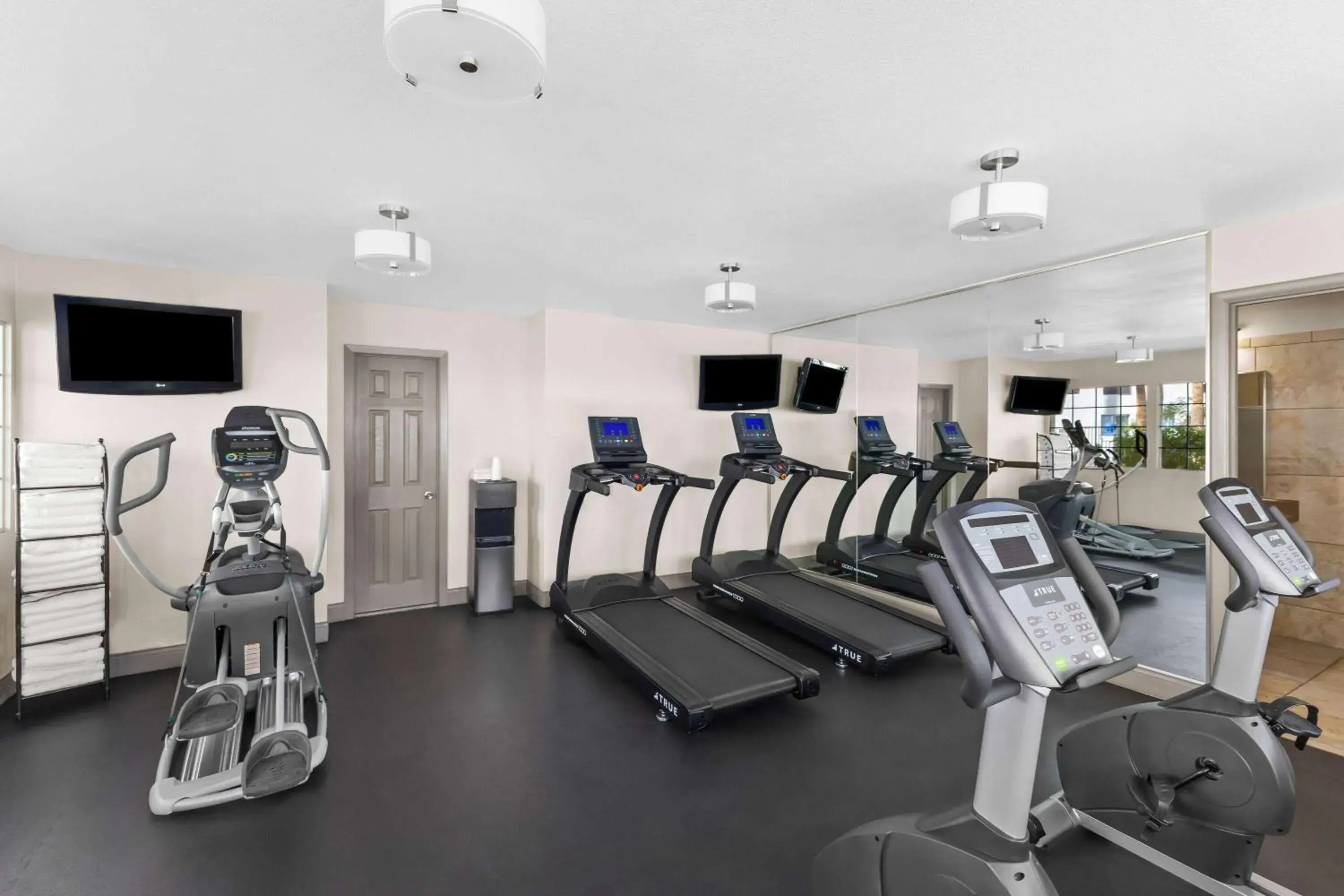 Fitness centre/facilities in Days Inn & Suites by Wyndham Mesa Near Phoenix Fitness centre/facilities in Days Inn & Suites by Wyndham Mesa Near Phoenix