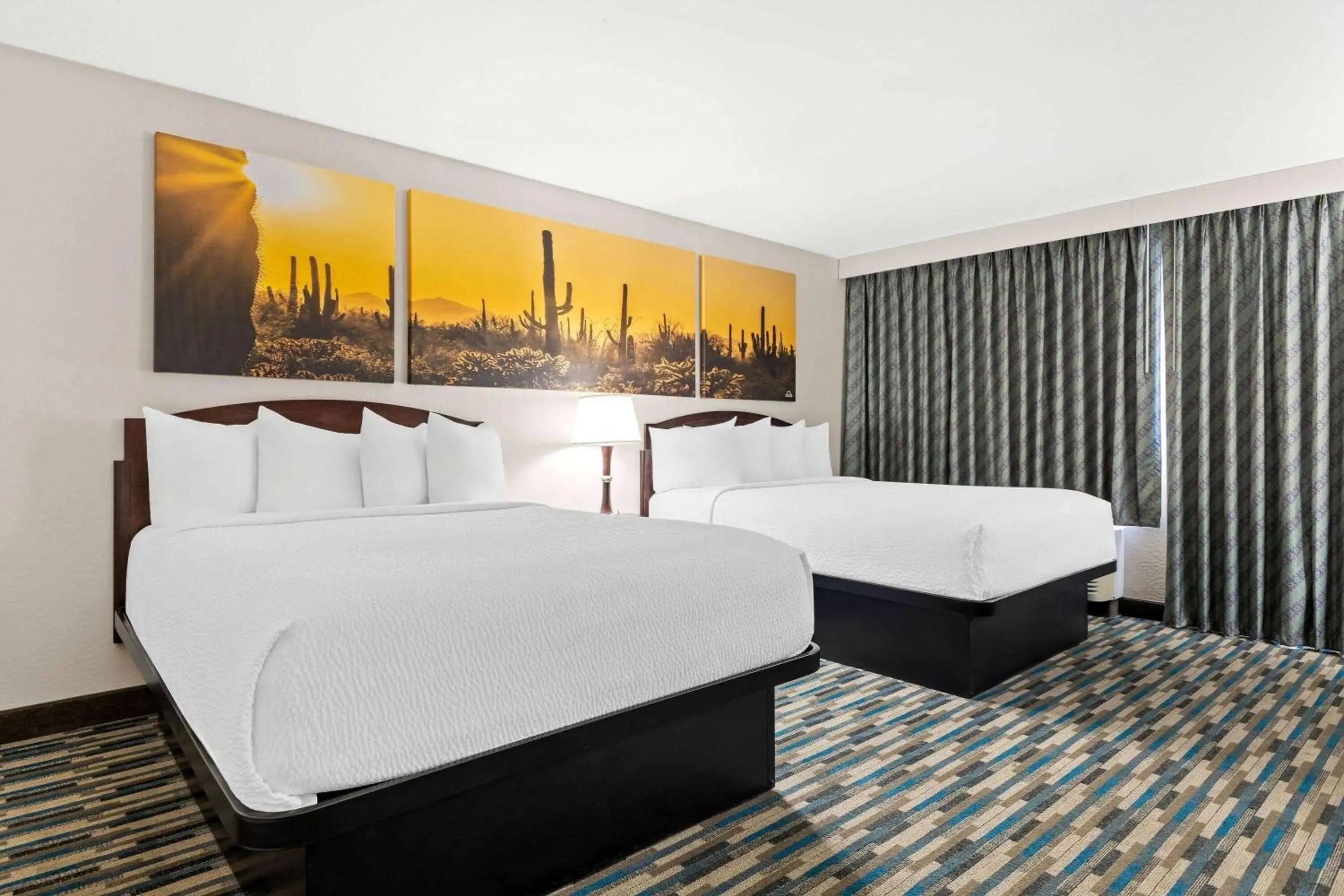 Bed in Days Inn & Suites by Wyndham Mesa Near Phoenix Bed in Days Inn & Suites by Wyndham Mesa Near Phoenix