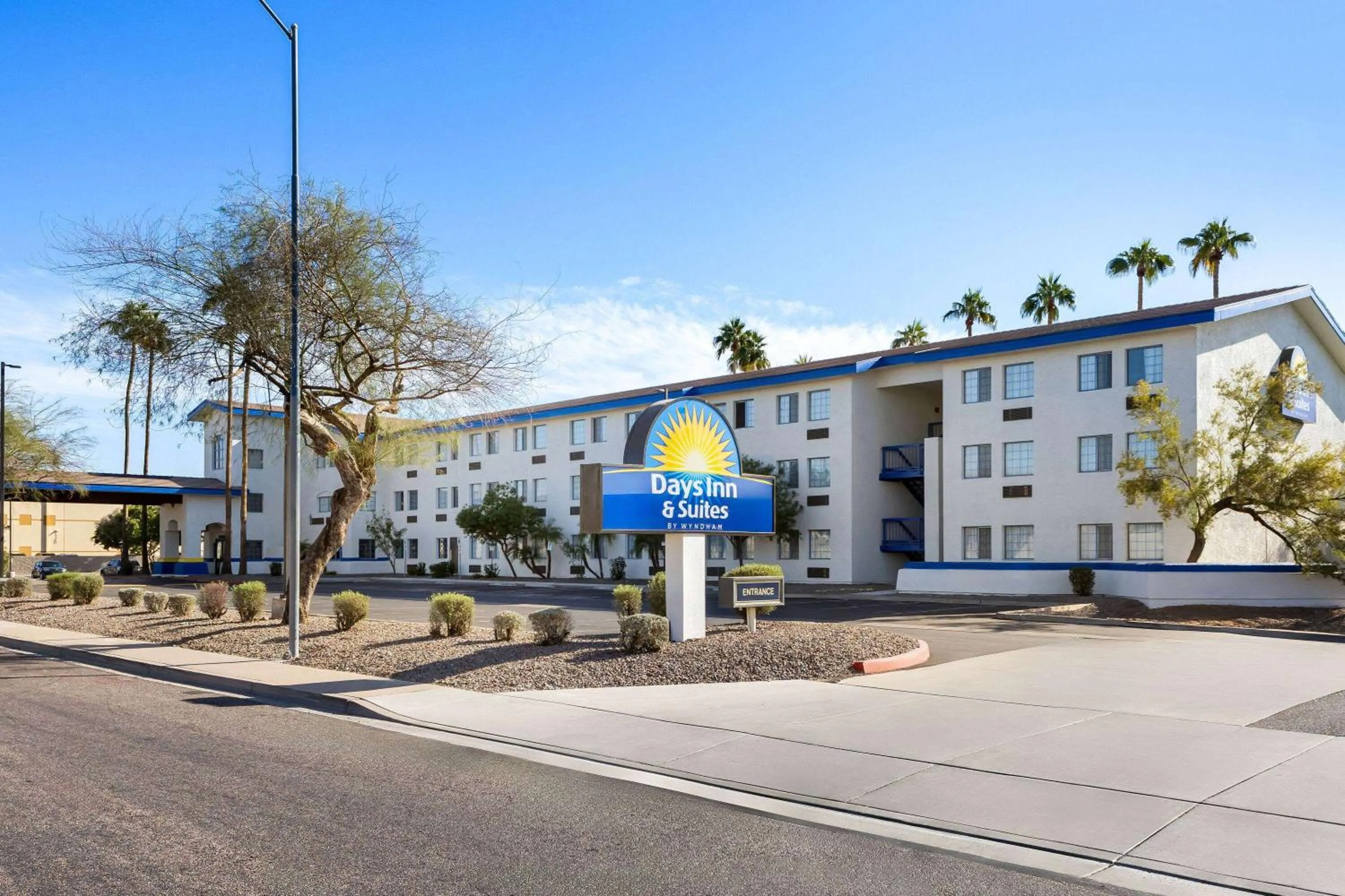 Property building in Days Inn & Suites by Wyndham Mesa Near Phoenix