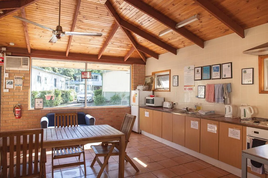 Communal kitchen in BIG4 Crystal Brook Tourist Park