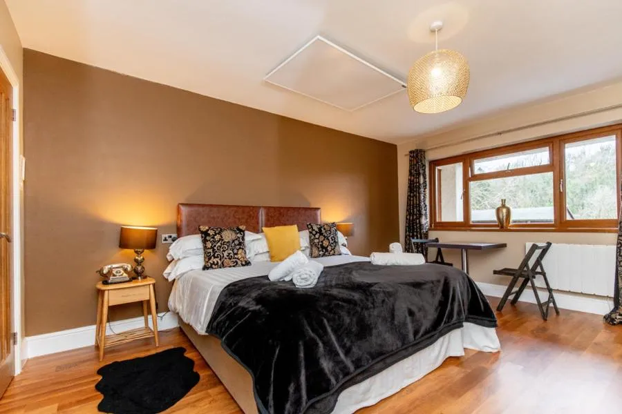 Bedroom, Bed in The Gower Hotel