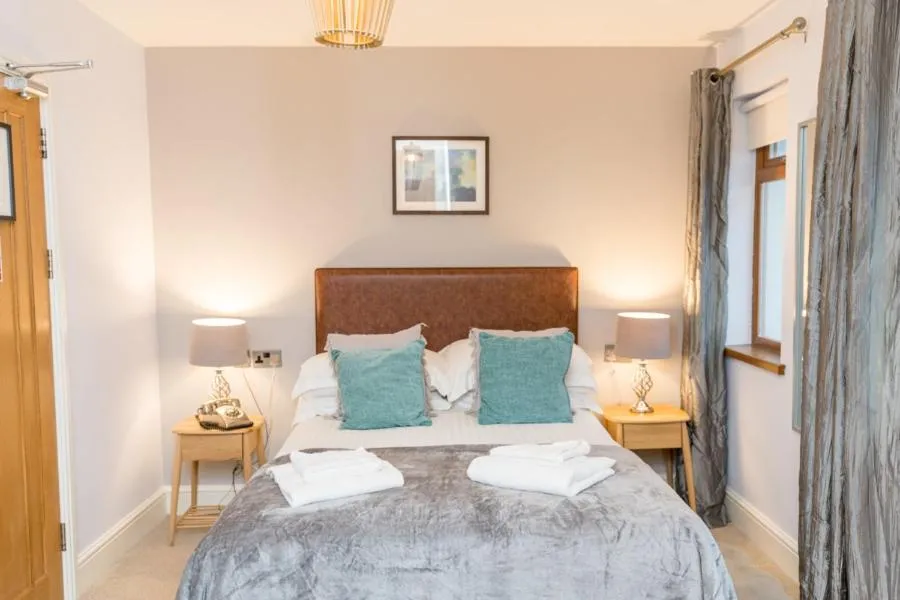 Bedroom, Bed in The Gower Hotel