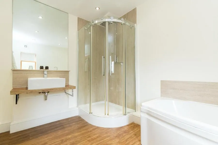 Shower in The Gower Hotel