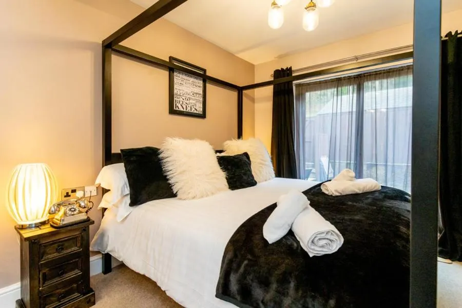 Bed in The Gower Hotel