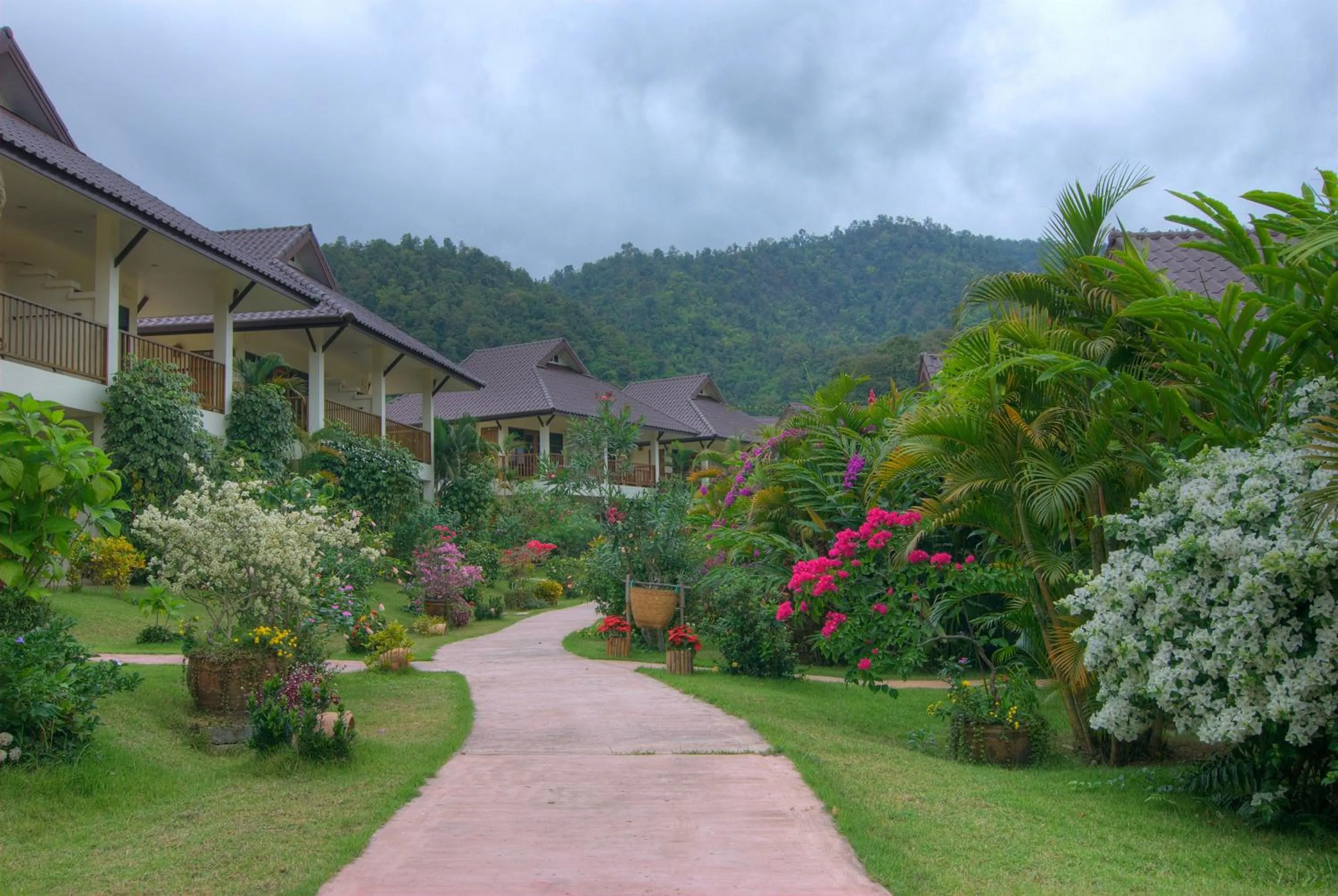 Time of day in Maekok River Village Resort