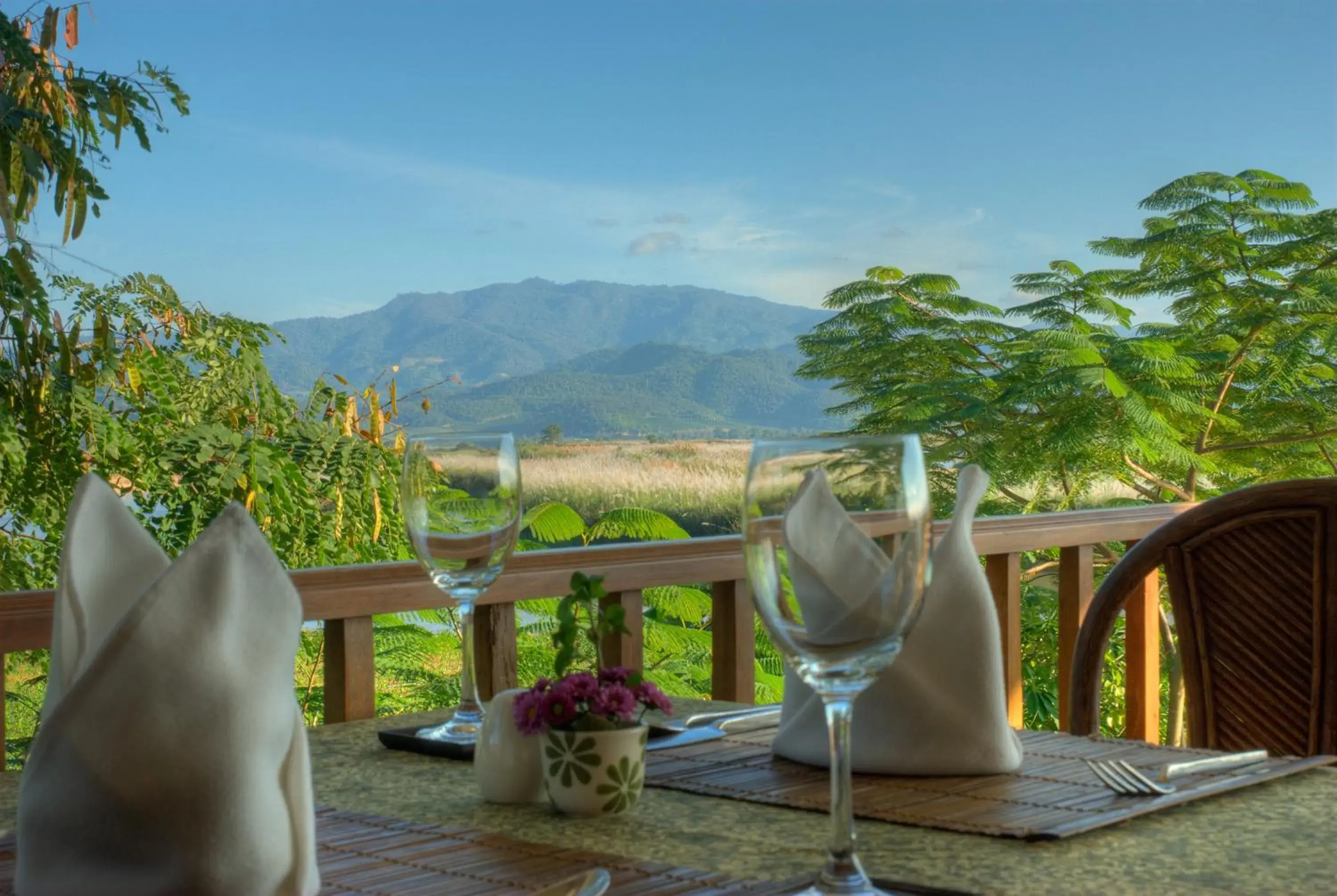 Food and drinks in Maekok River Village Resort Food and drinks in Maekok River Village Resort