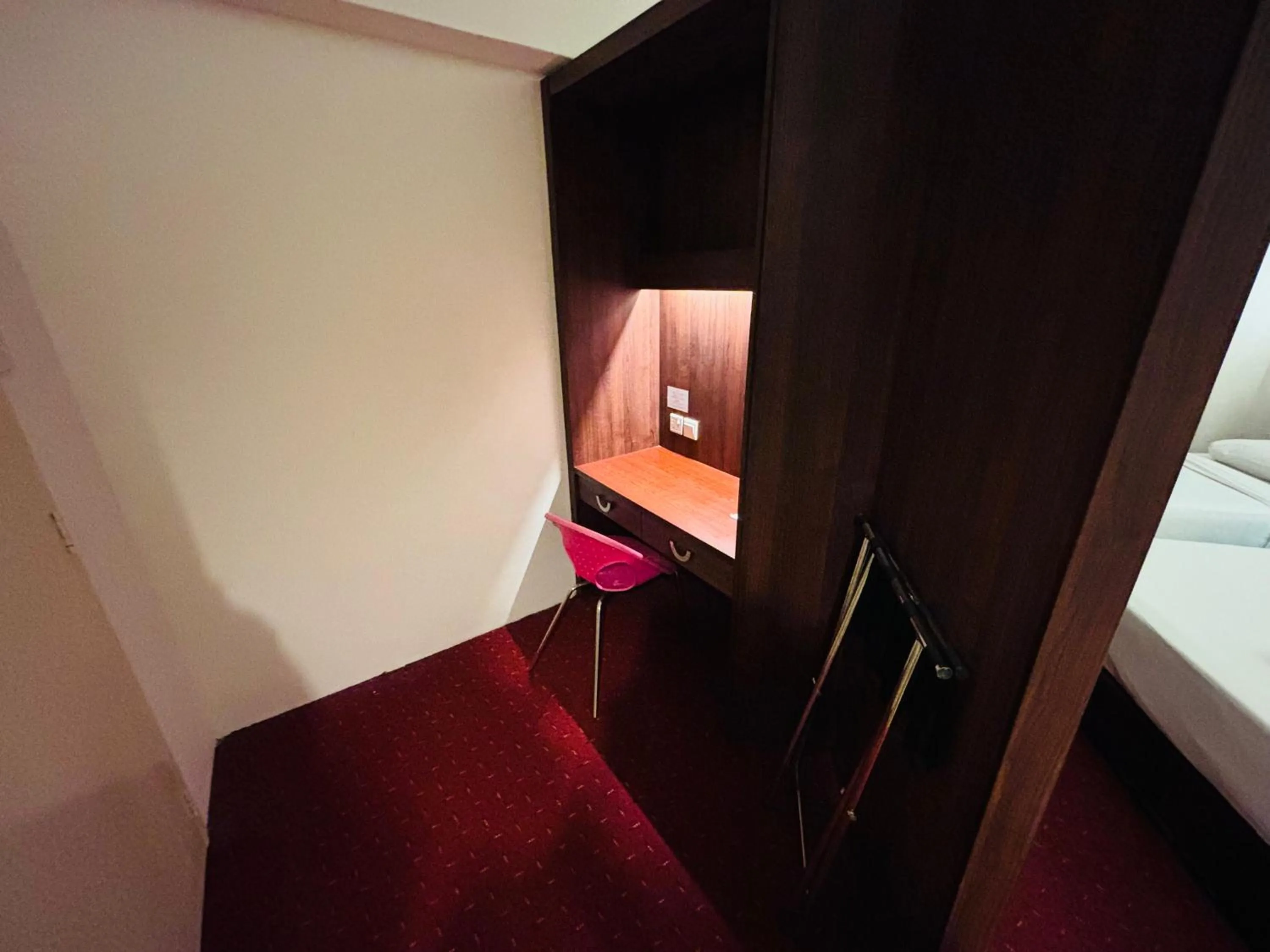 Living room, Bed in Hotel Yt Midtown Kuala Terengganu