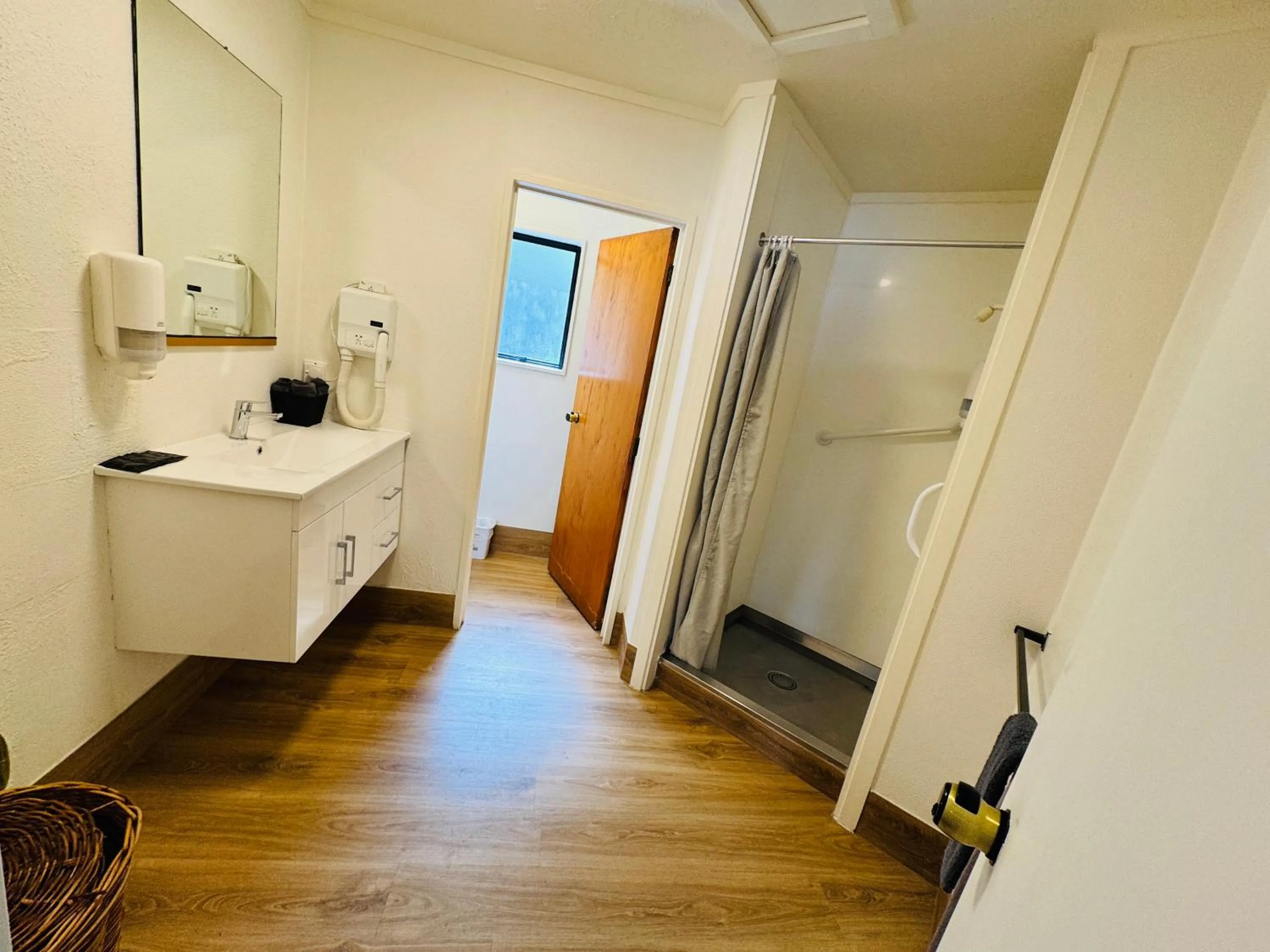Bathroom in Chelmswood Motel Taupo