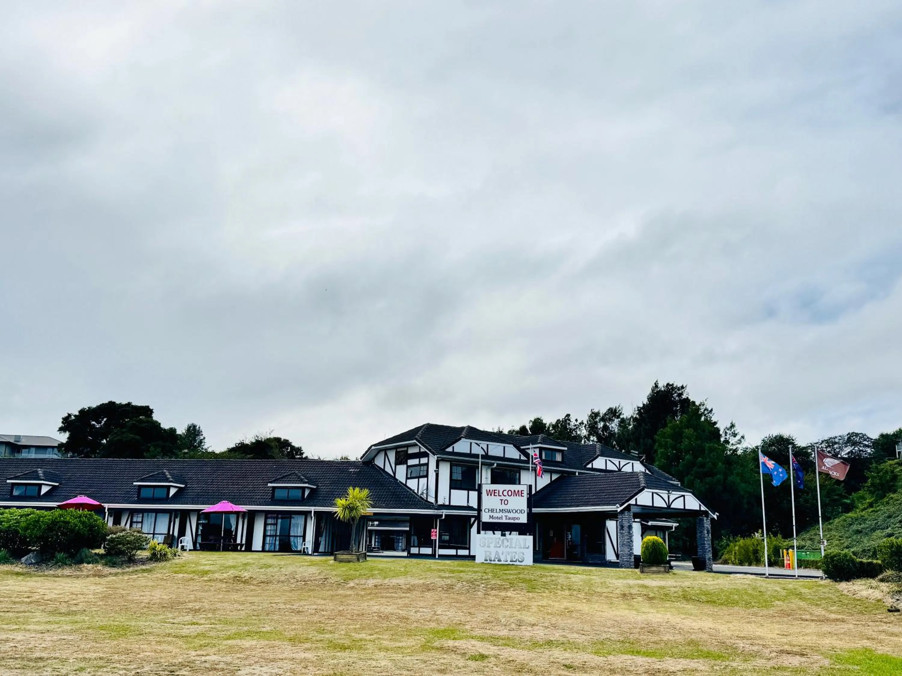 Property building in Chelmswood Motel Taupo