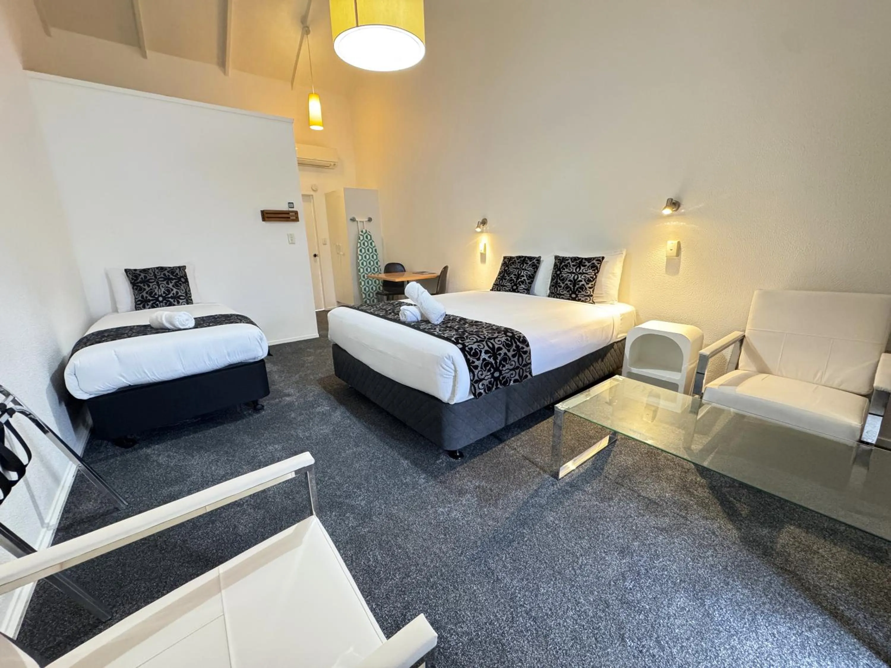 Bed in Chelmswood Motel Taupo