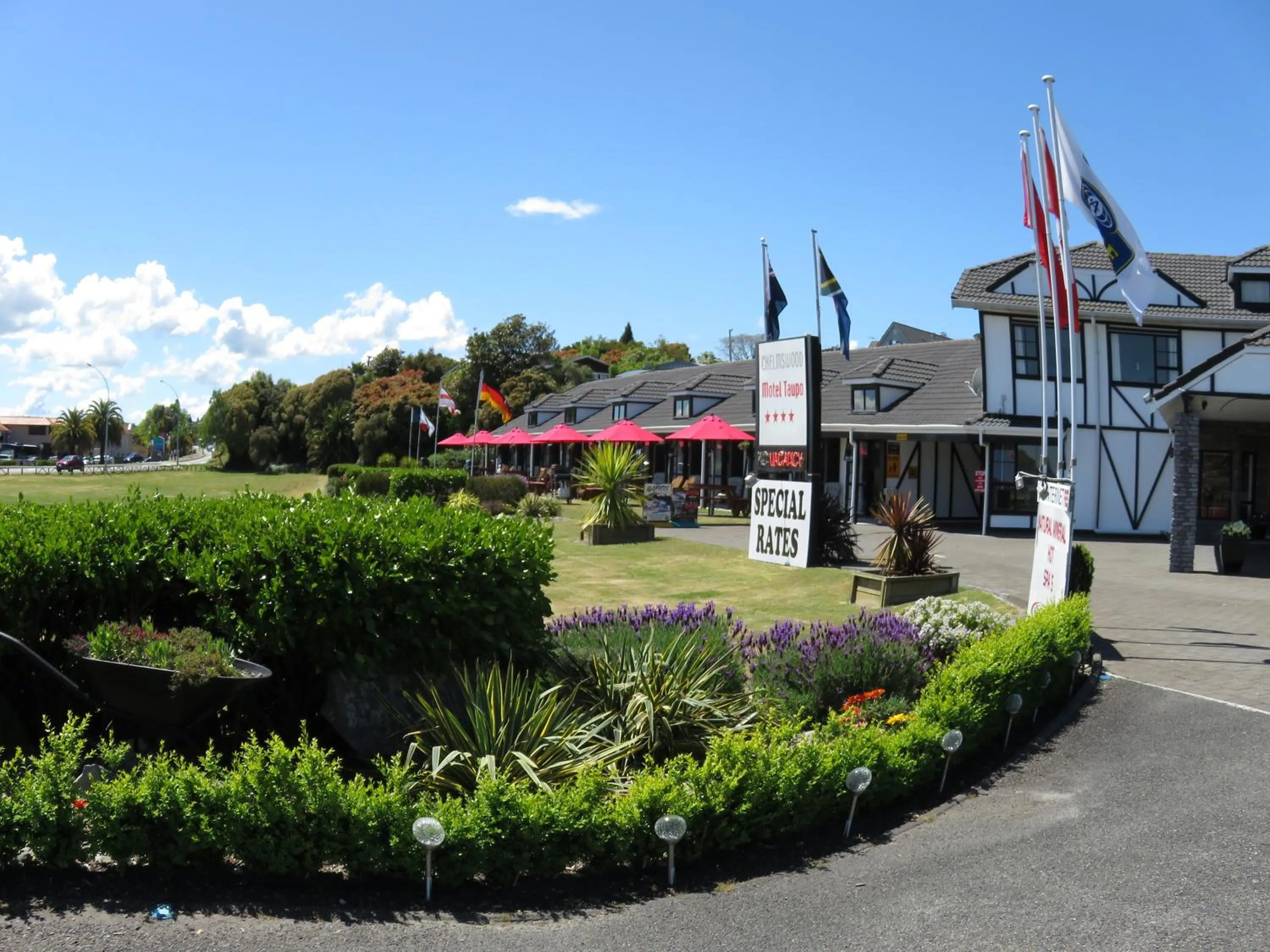 Facade/entrance in Chelmswood Motel Taupo
