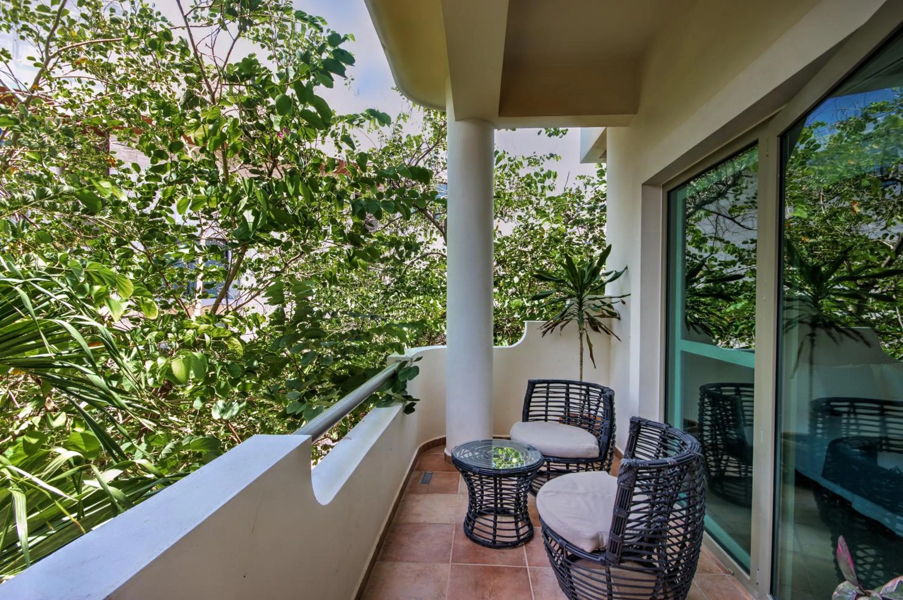 Spring in Riviera Maya Suites