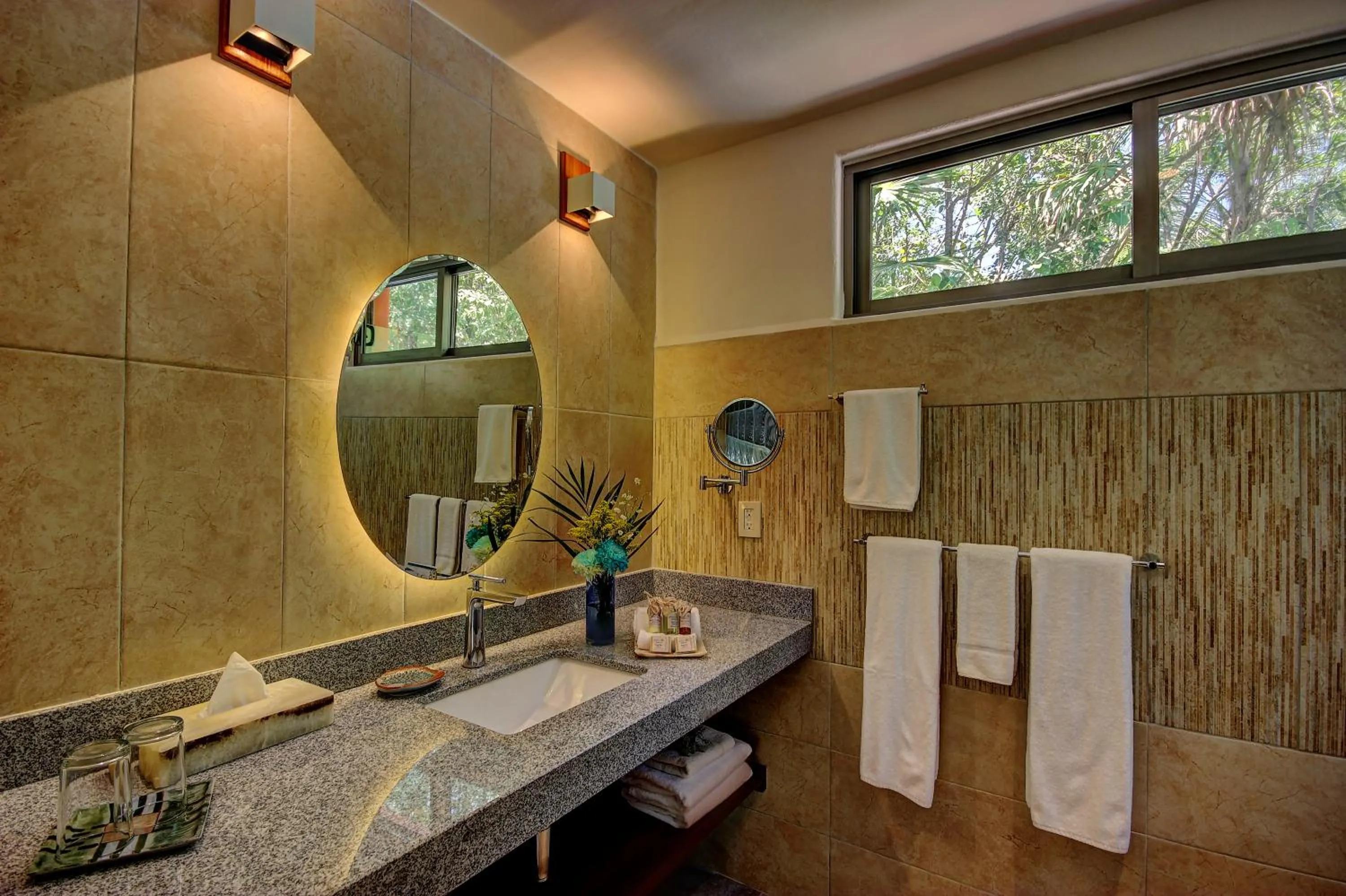 Bathroom in Riviera Maya Suites