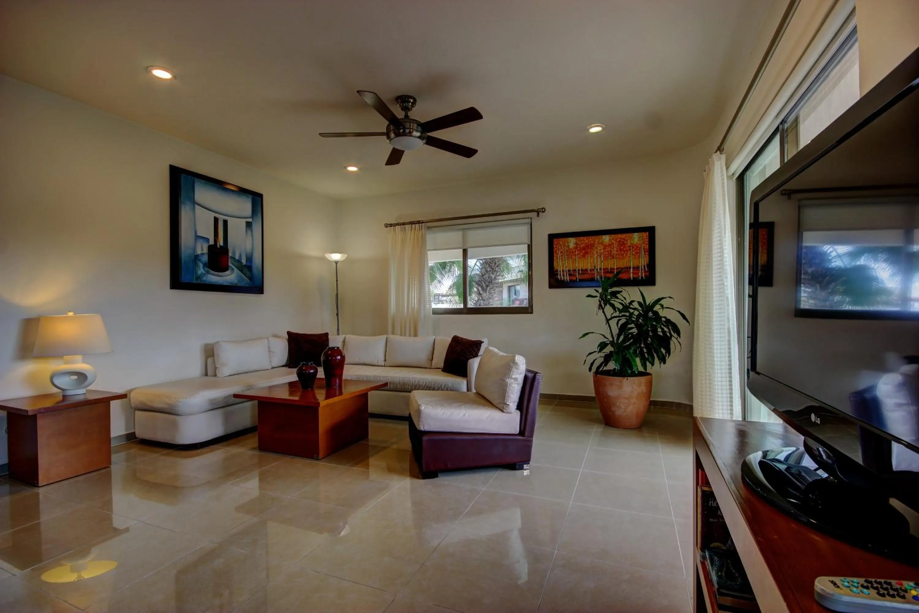 TV and multimedia in Riviera Maya Suites