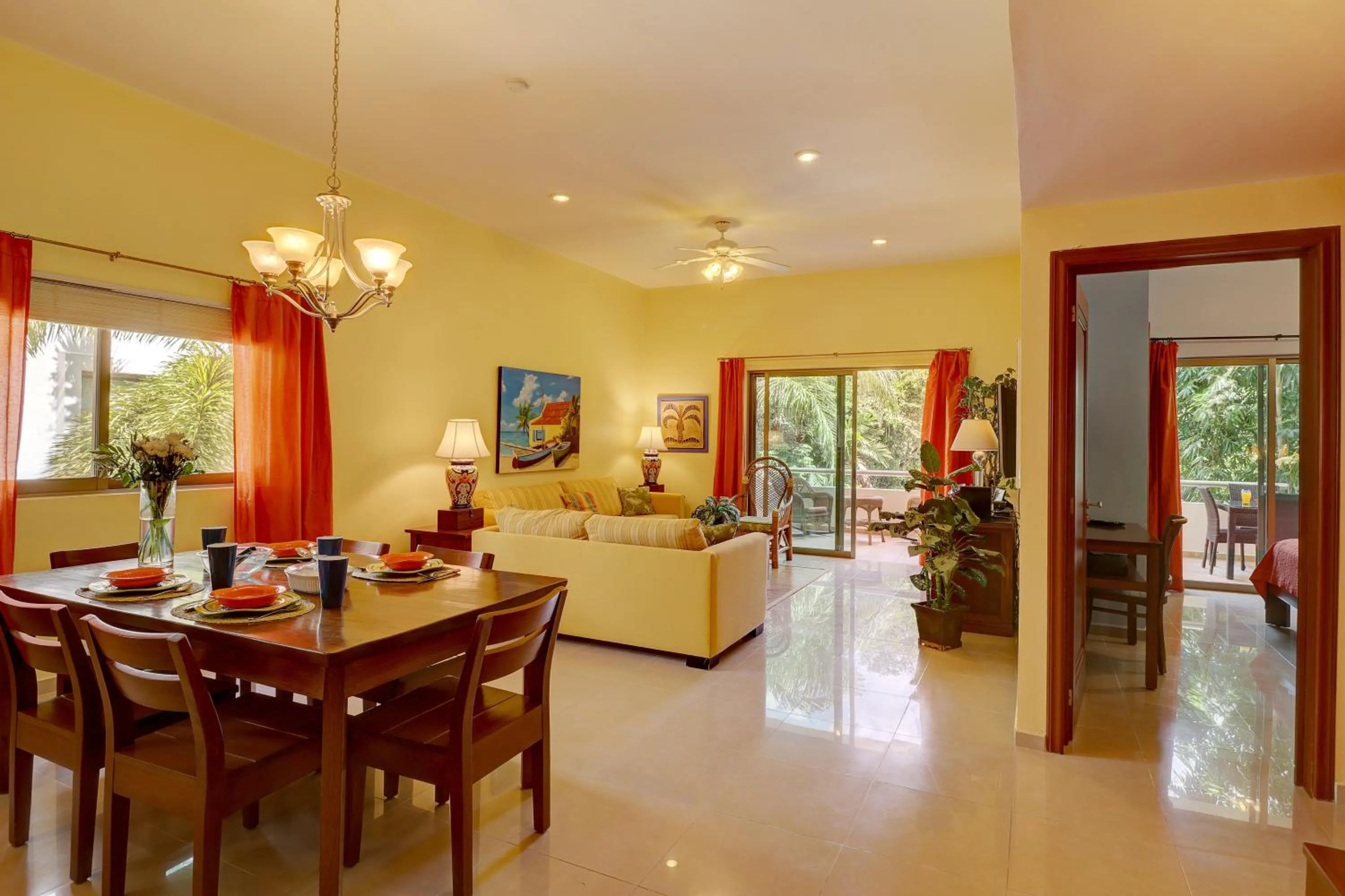 People in Riviera Maya Suites