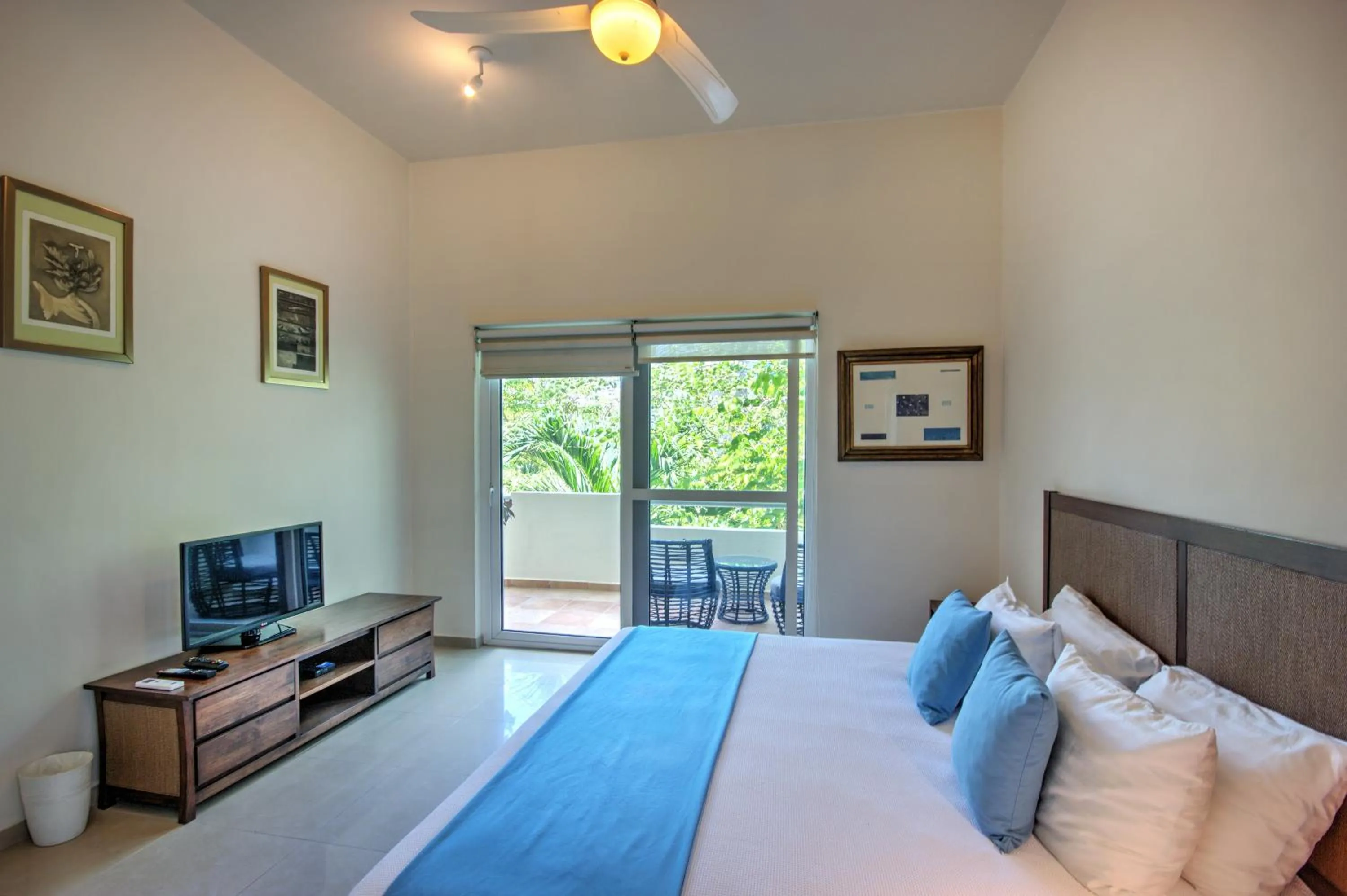 Bed in Riviera Maya Suites