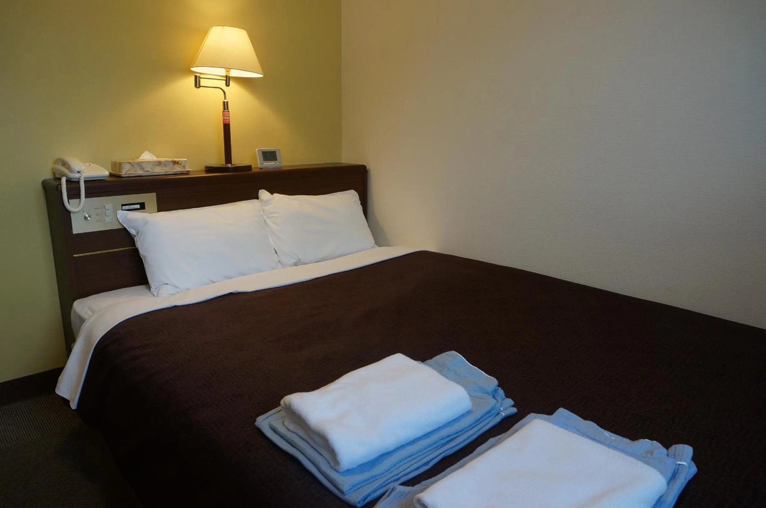 Photo of the whole room, Bed in Imari Grand Hotel