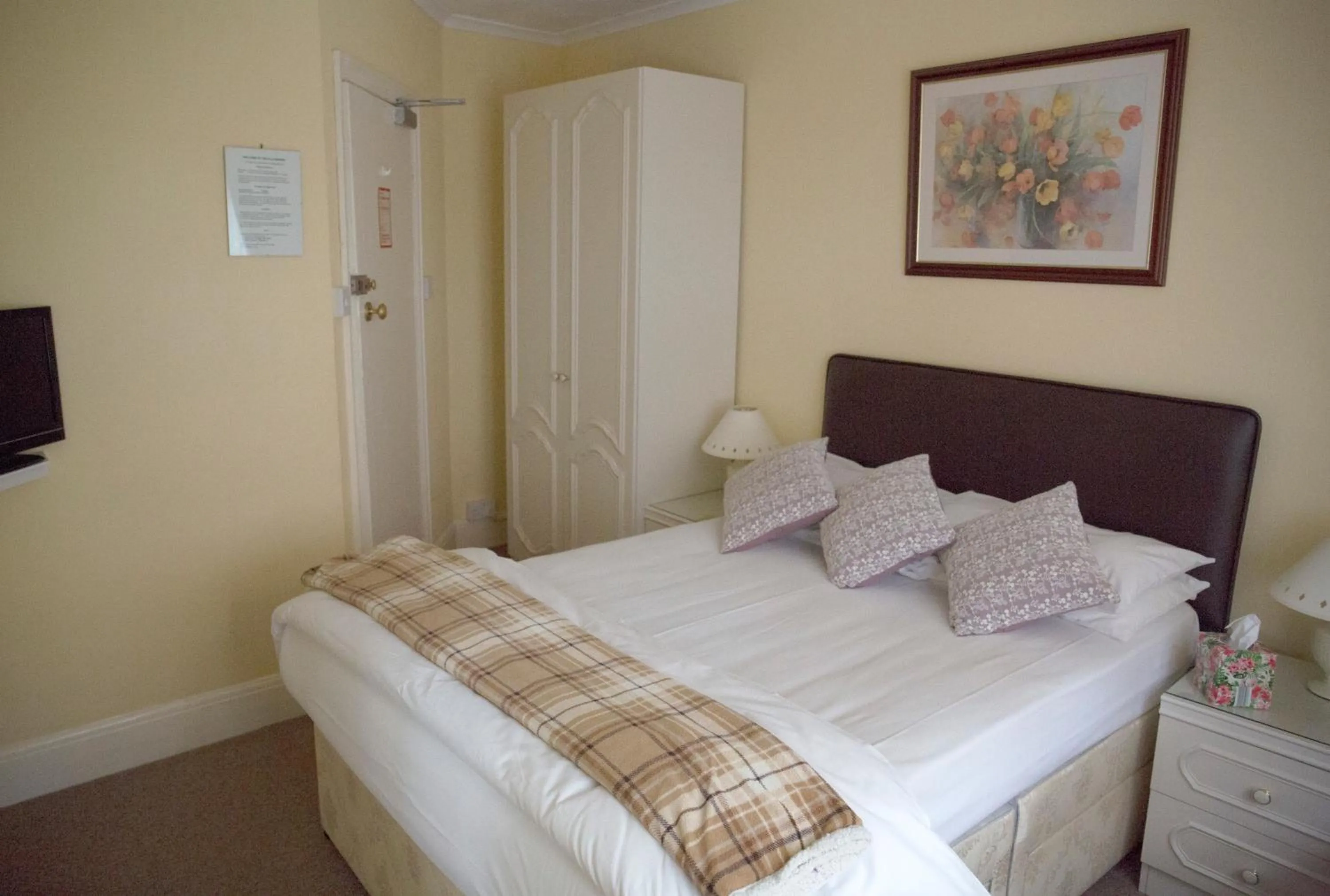 Small Double Room in Villa Marina