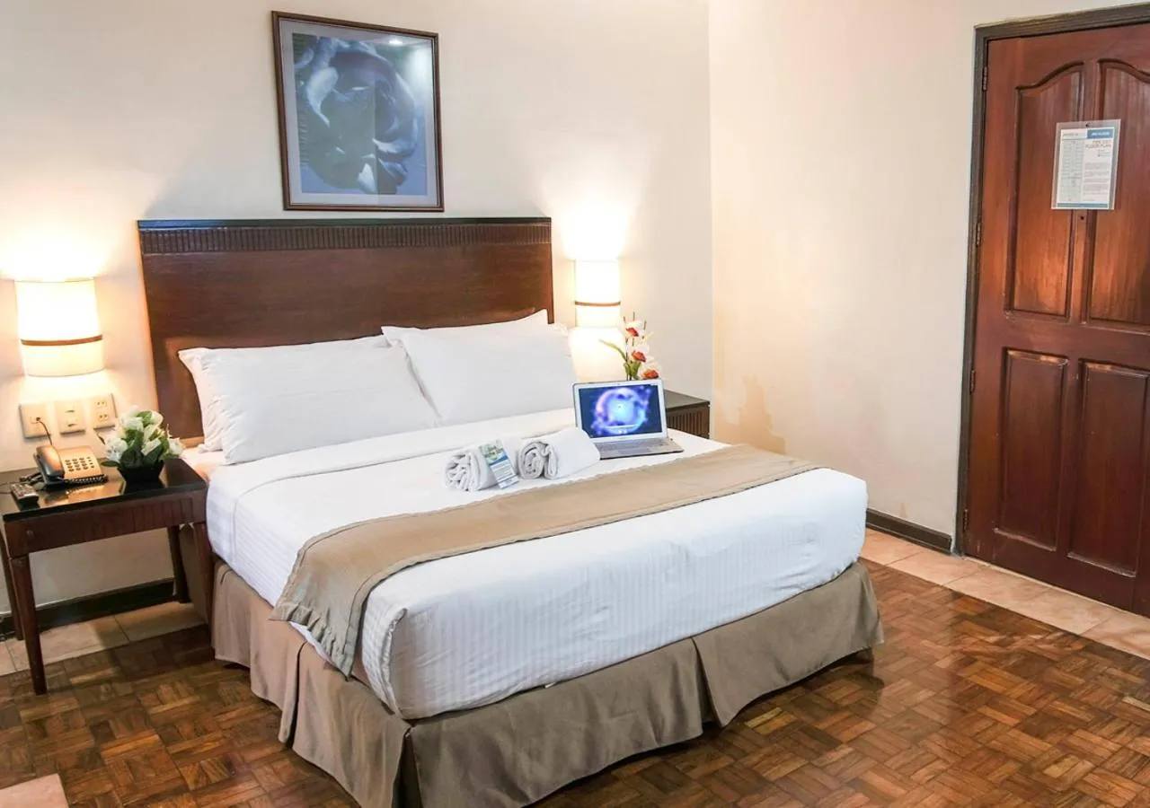 Bed in Fersal Hotel - P. Tuazon Cubao
