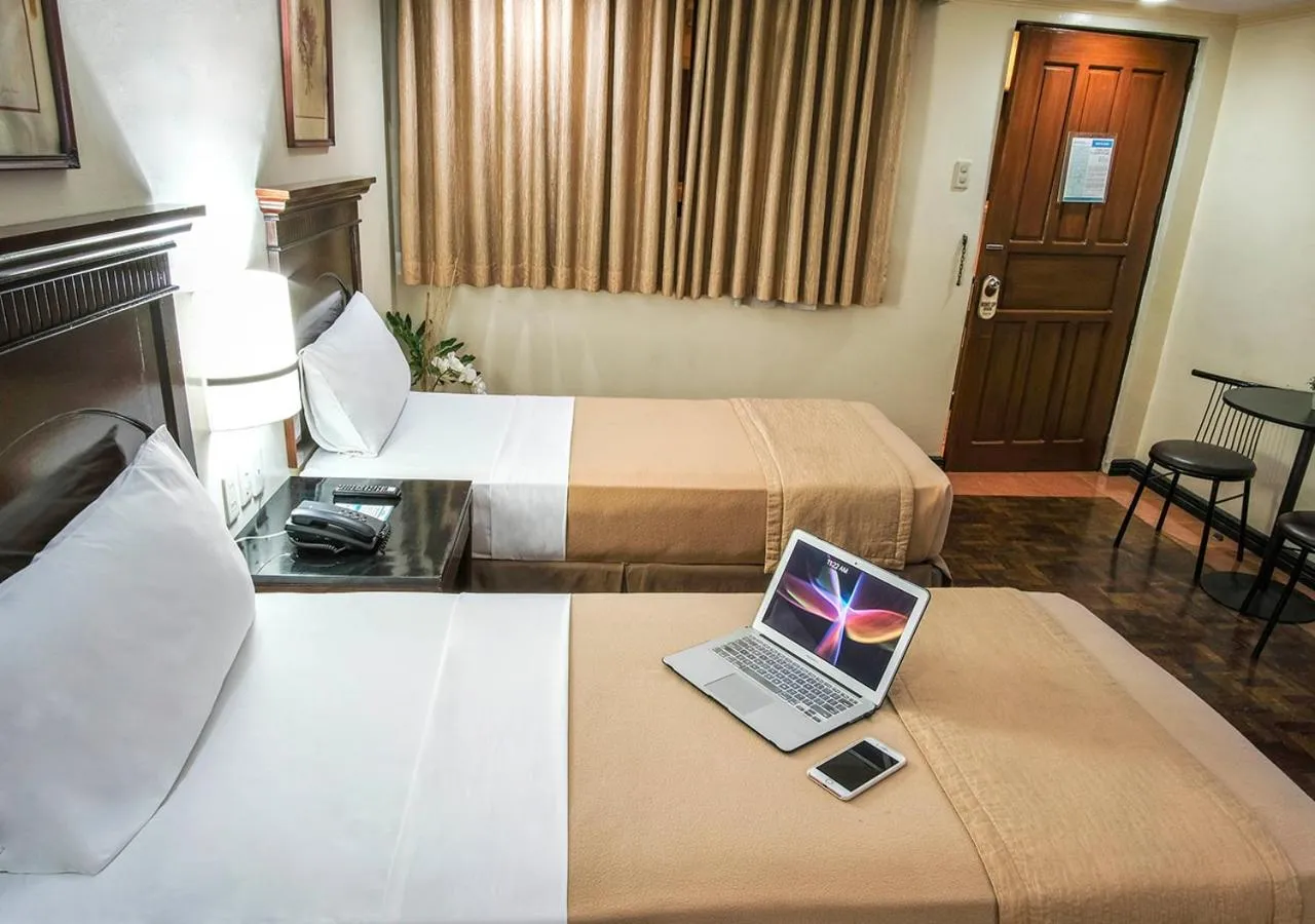 Bed in Fersal Hotel - P. Tuazon Cubao