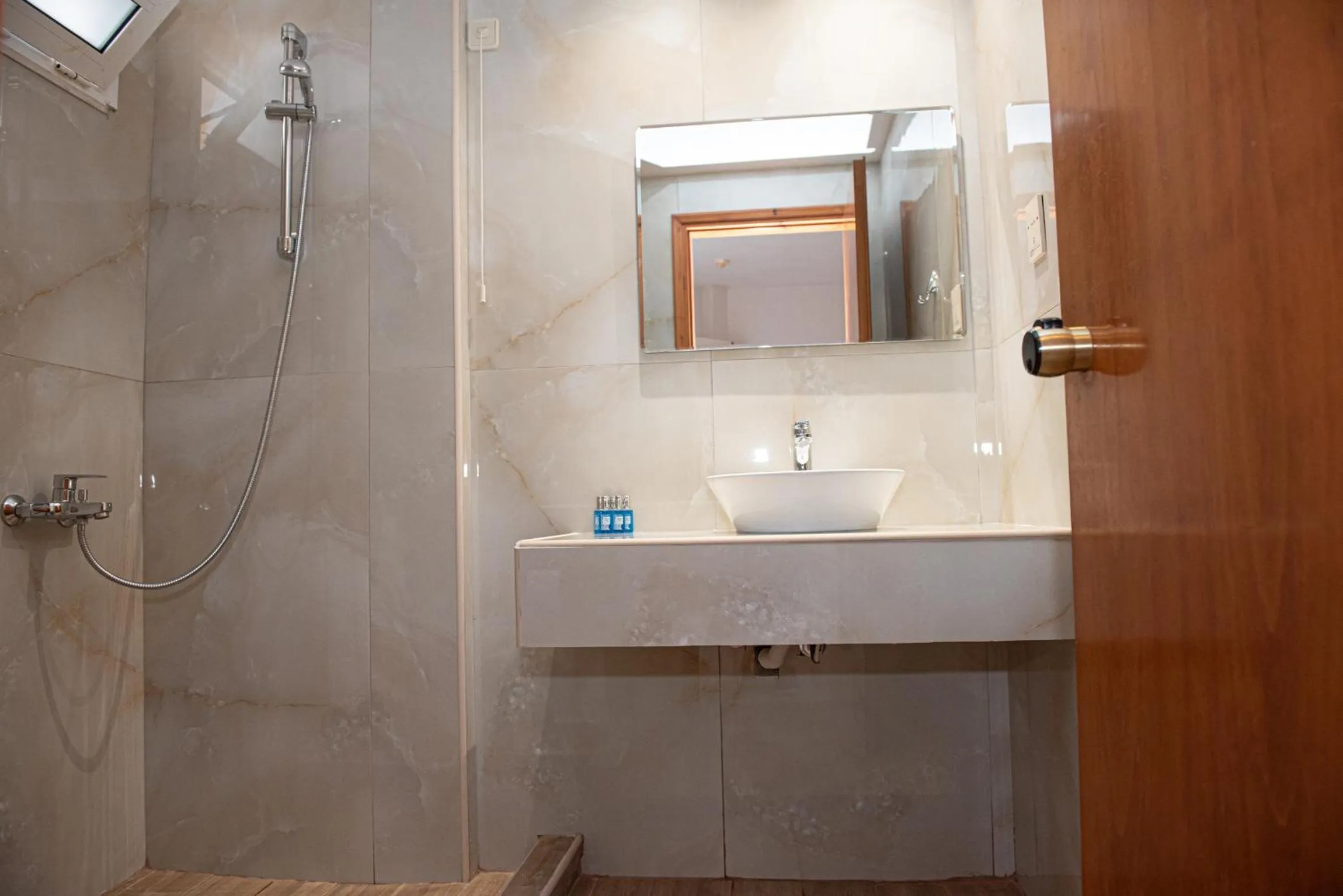 Bathroom in Danelis Studios & Apartments