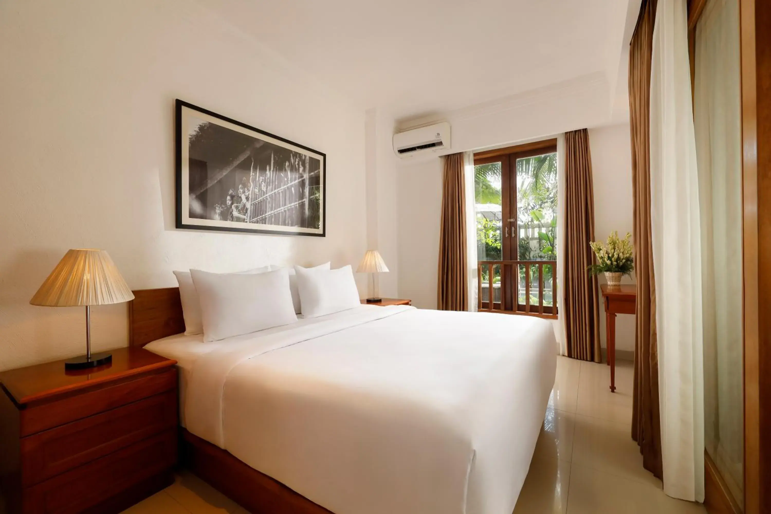 Bed in Sara Residence by Nakula Bed in Sara Residence by Nakula