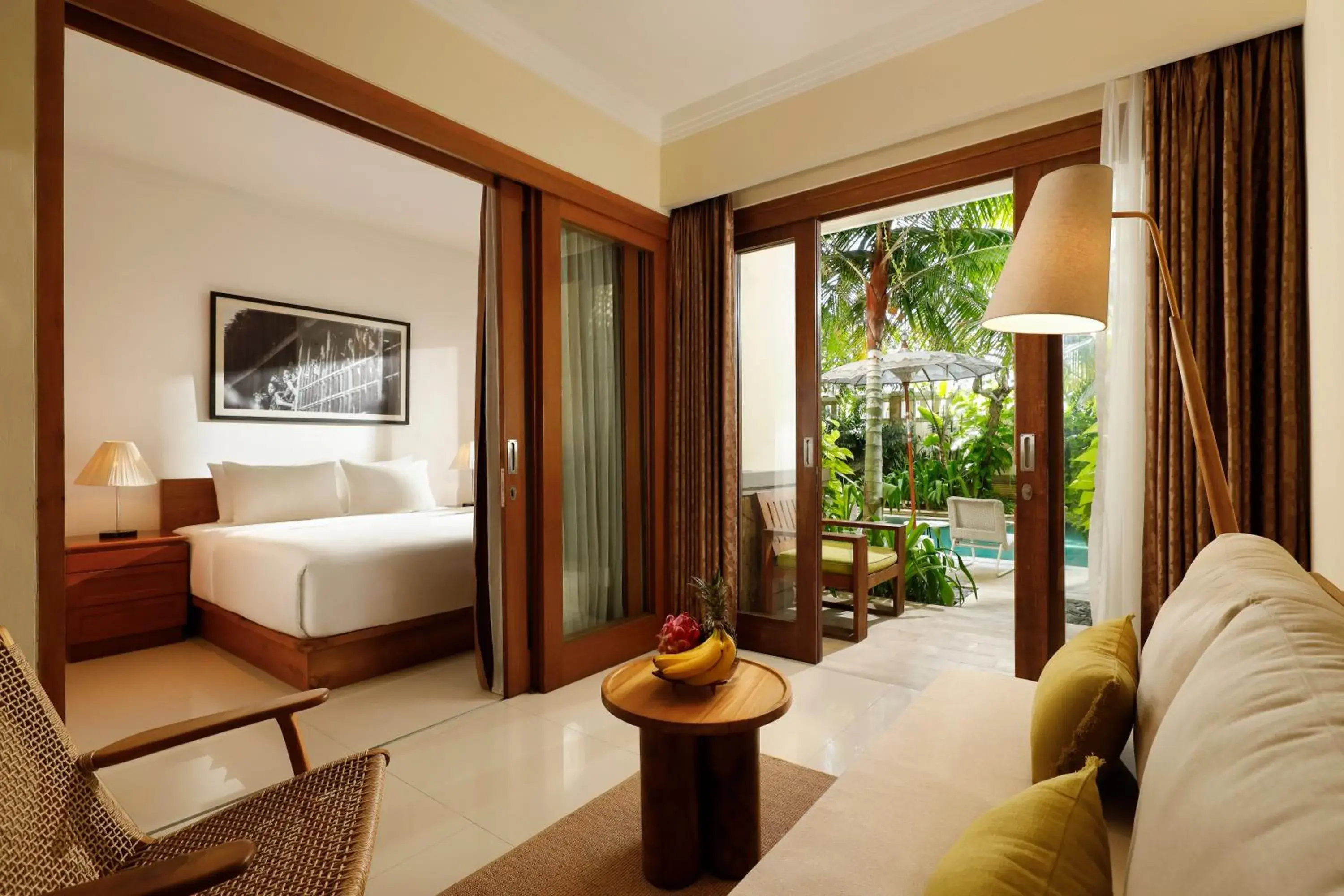 Living room, Bed in Sara Residence by Nakula Living room, Bed in Sara Residence by Nakula