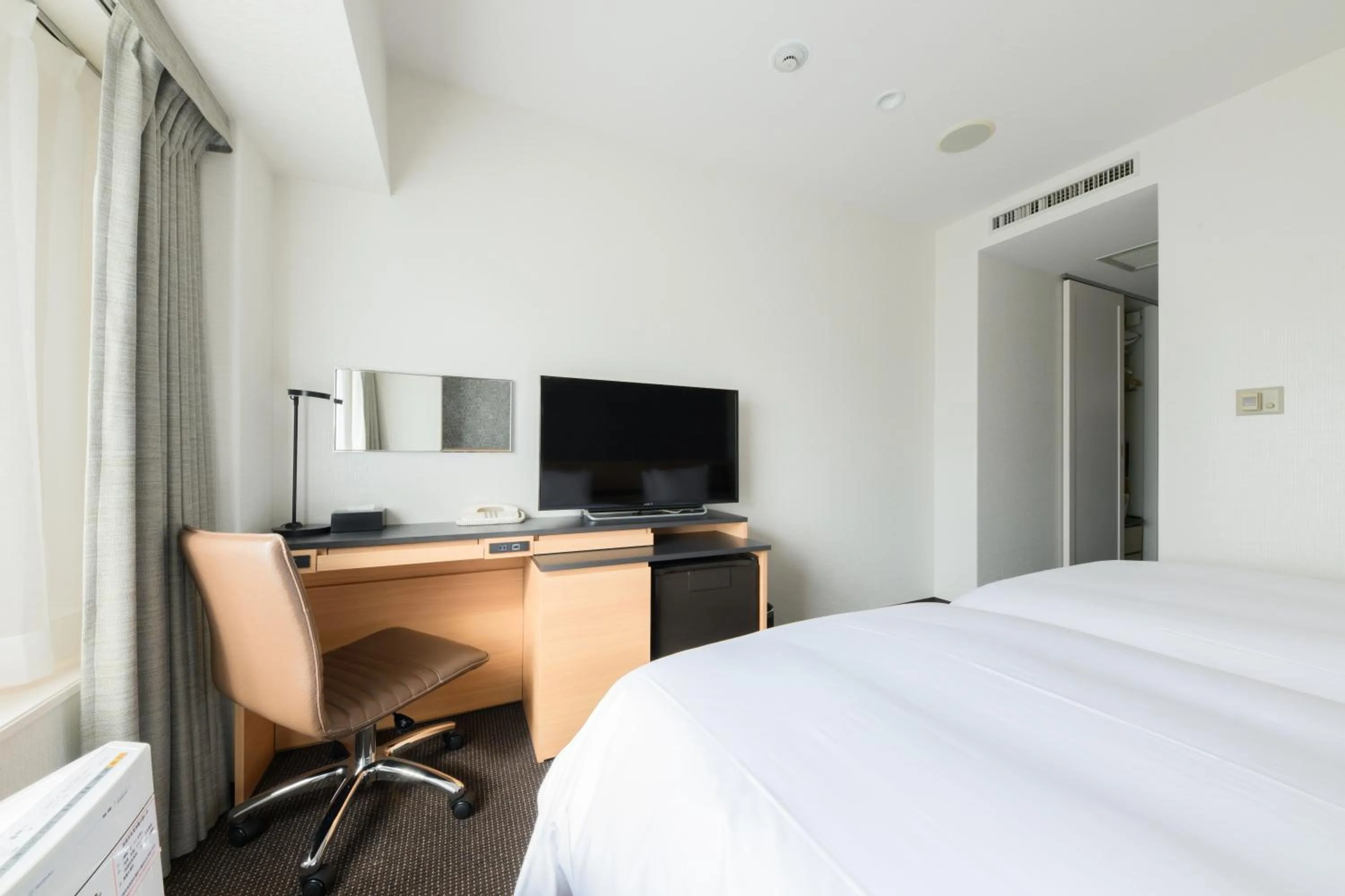 Photo of the whole room, Bed in ANA Crowne Plaza Sapporo by IHG