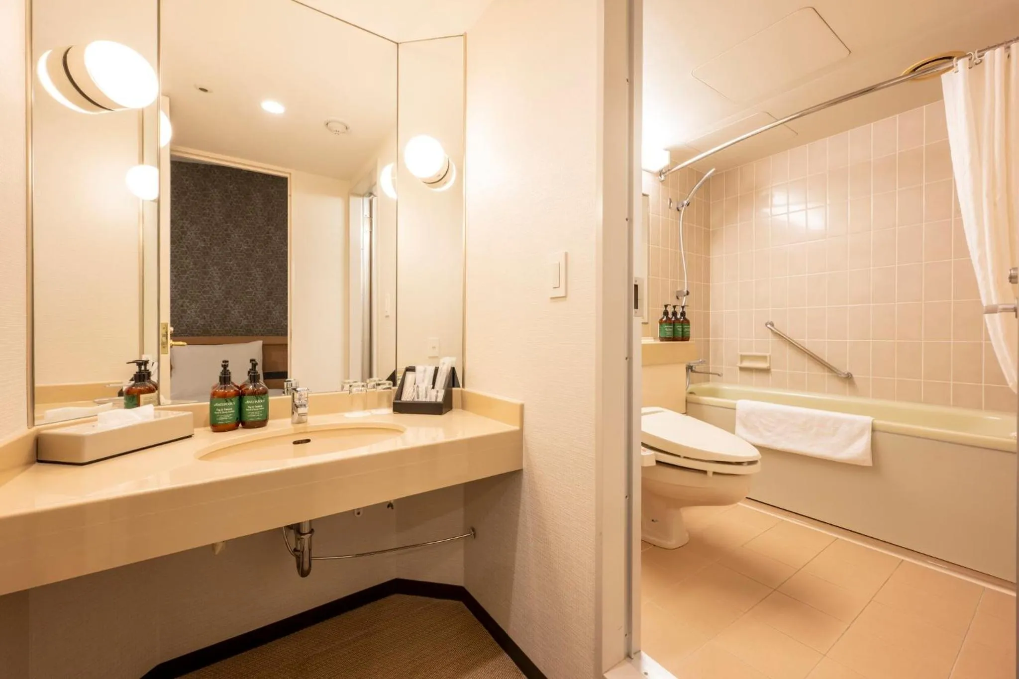 Photo of the whole room in ANA Crowne Plaza Sapporo by IHG