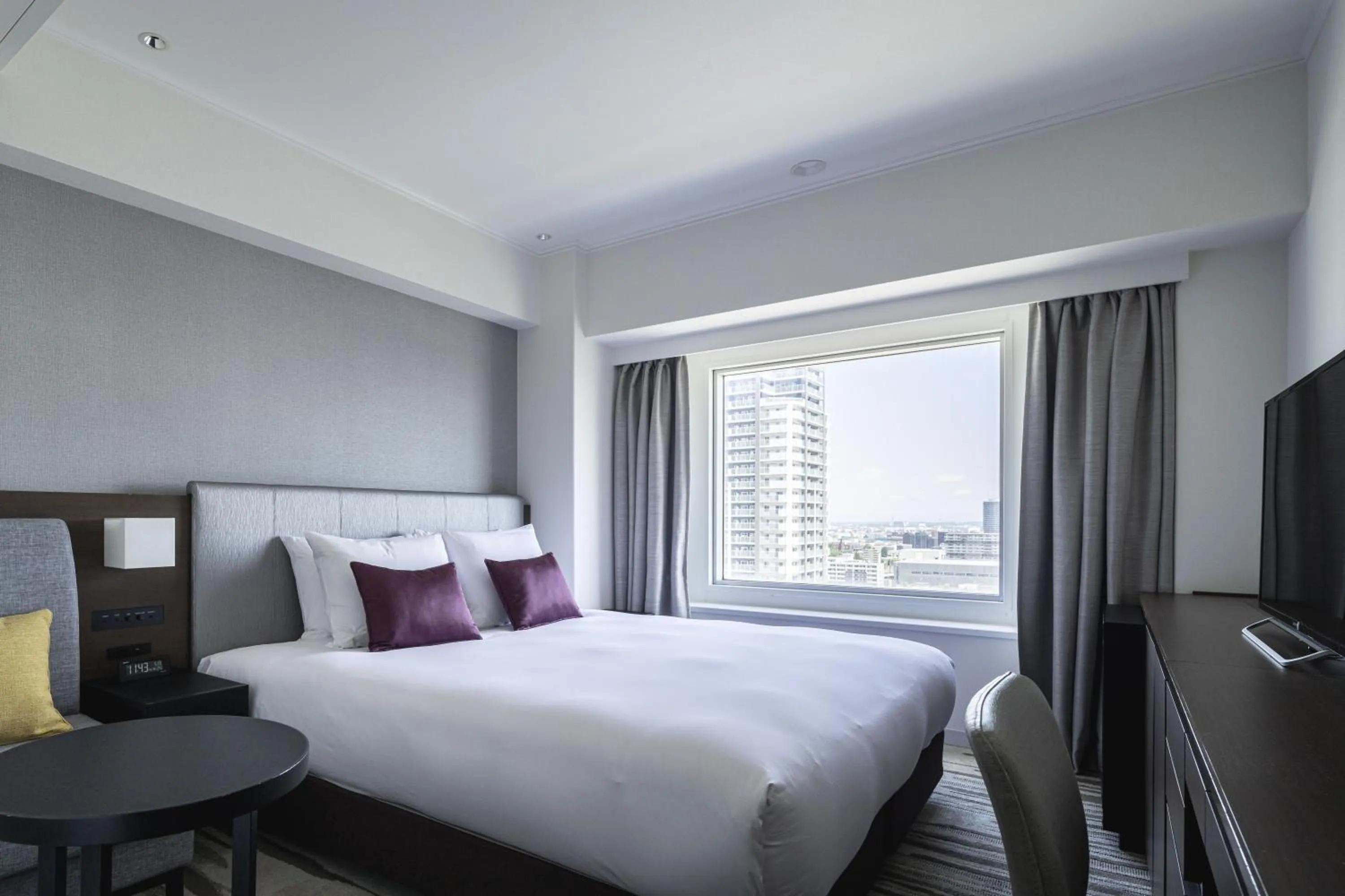 Photo of the whole room, Bed in ANA Crowne Plaza Sapporo by IHG