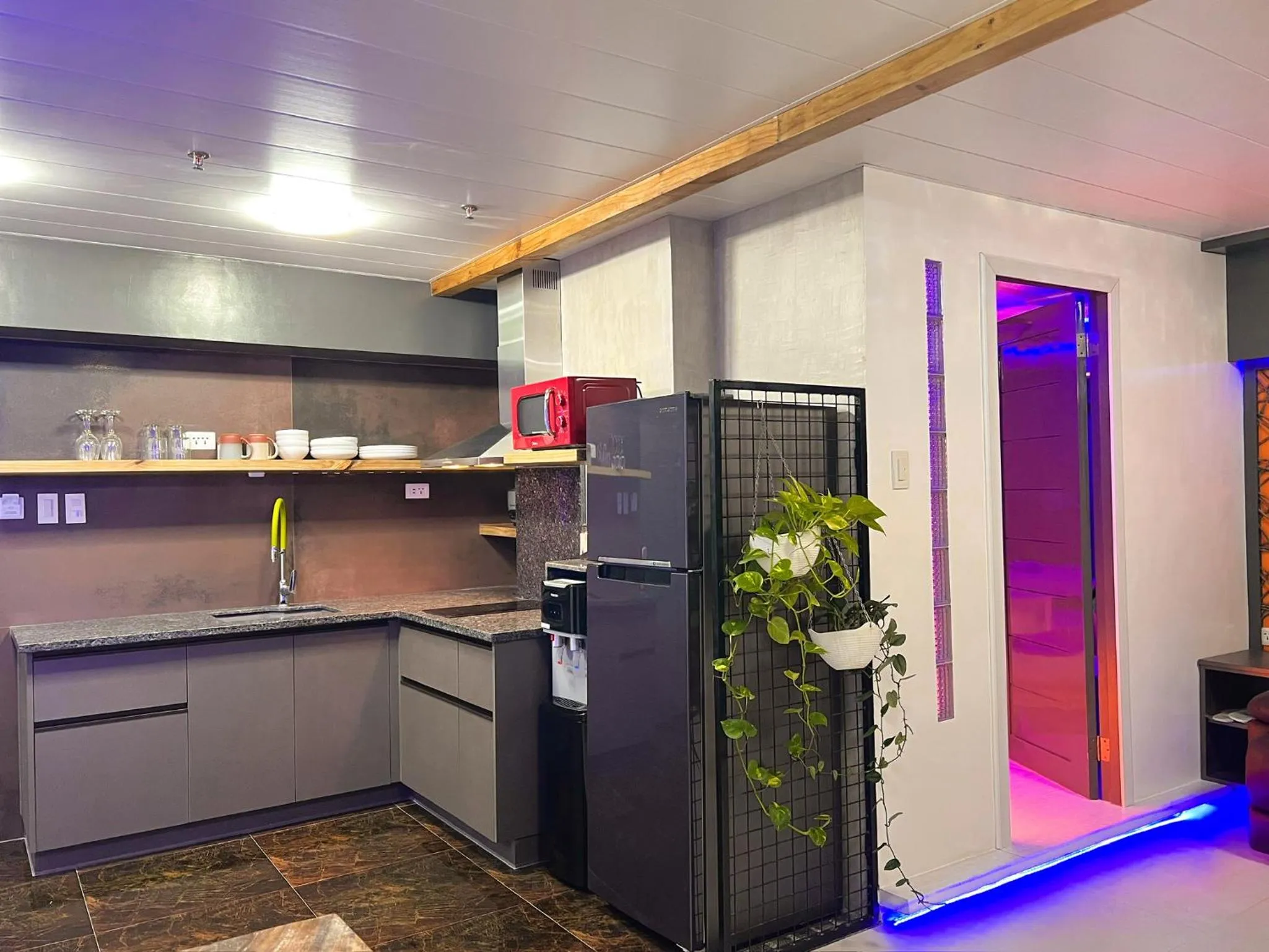 CLOCKWORKORANGE Luxury Suites