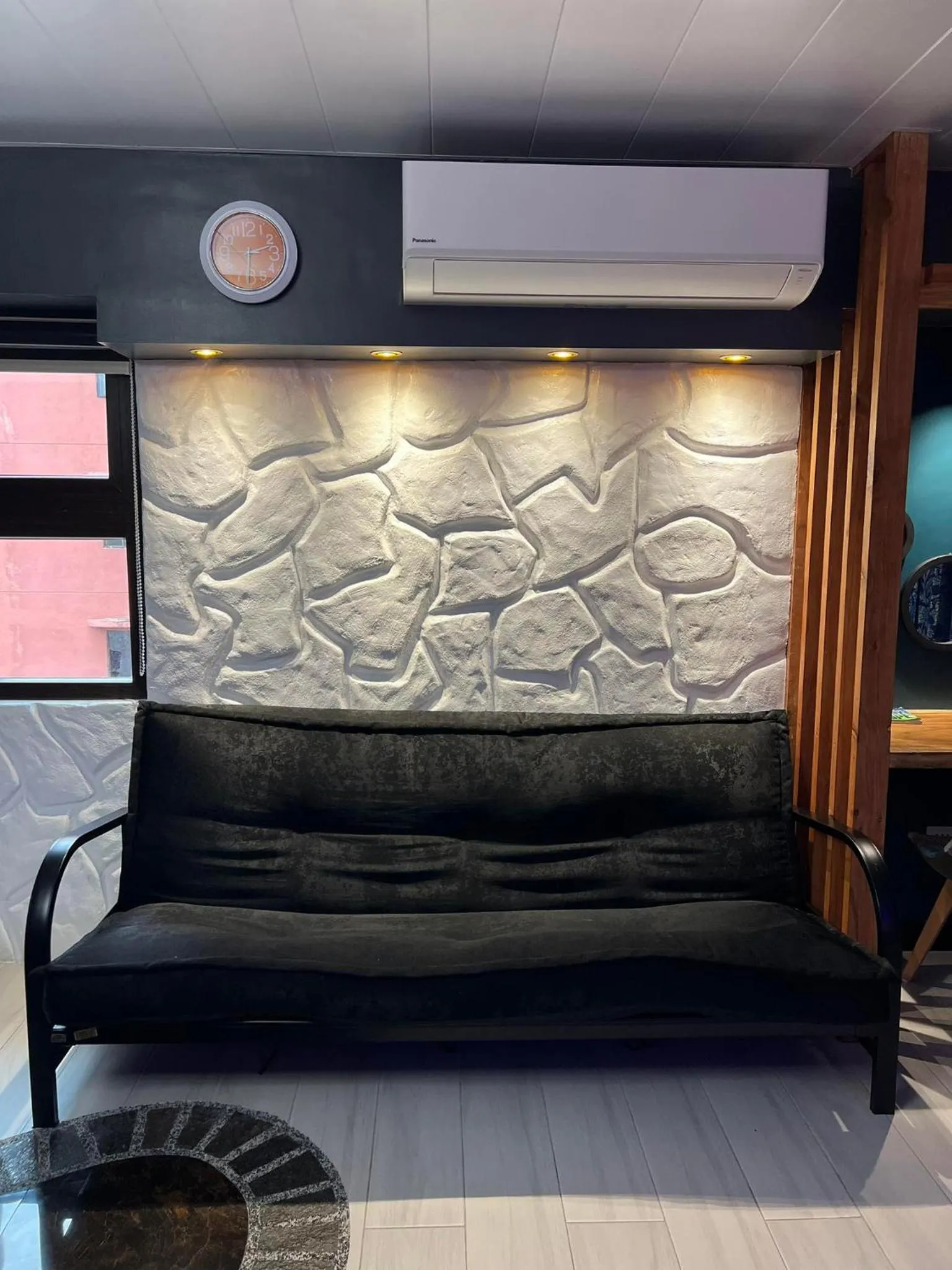 CLOCKWORKORANGE Luxury Suites