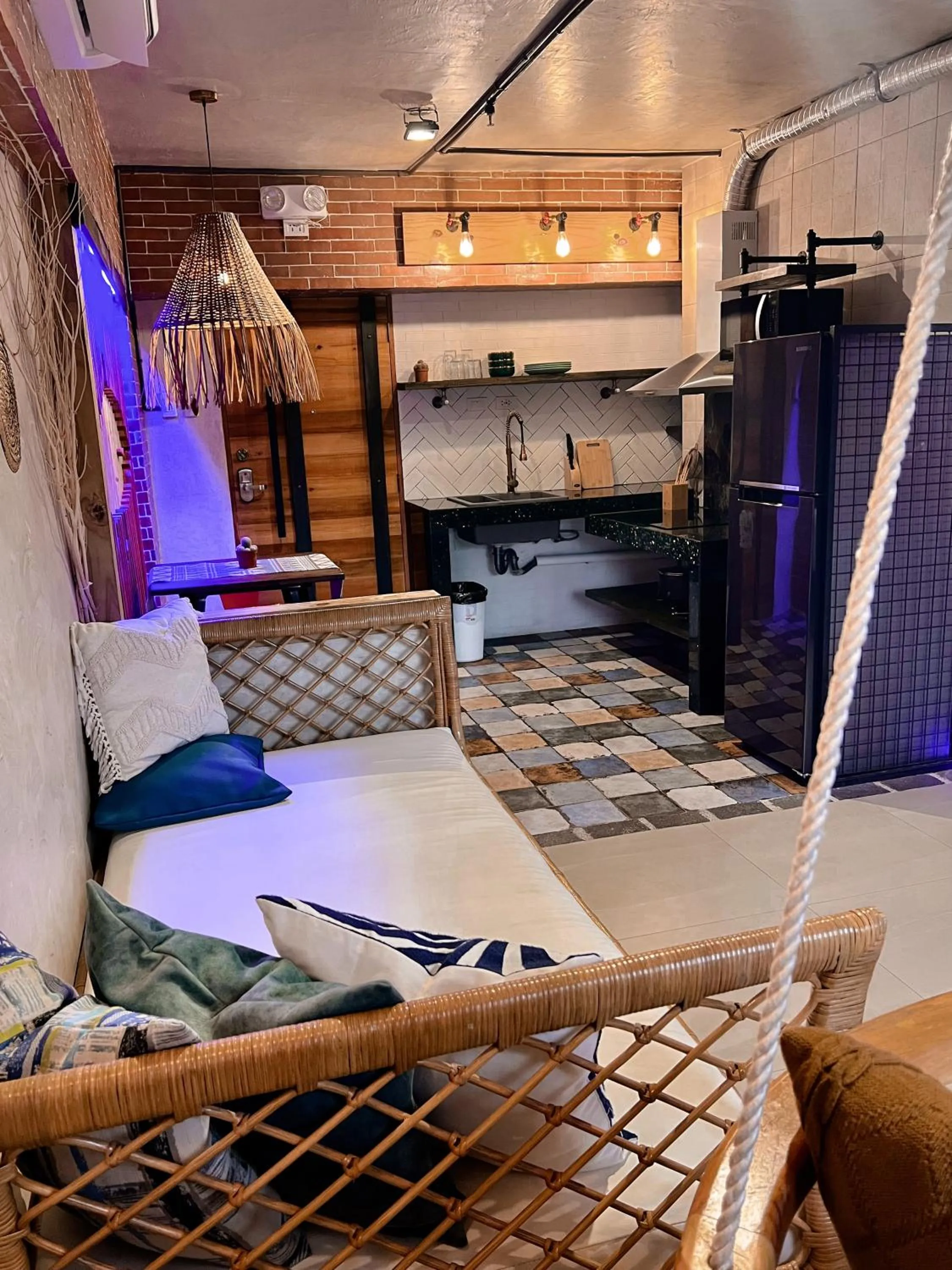 Bed in CLOCKWORKORANGE Luxury Suites