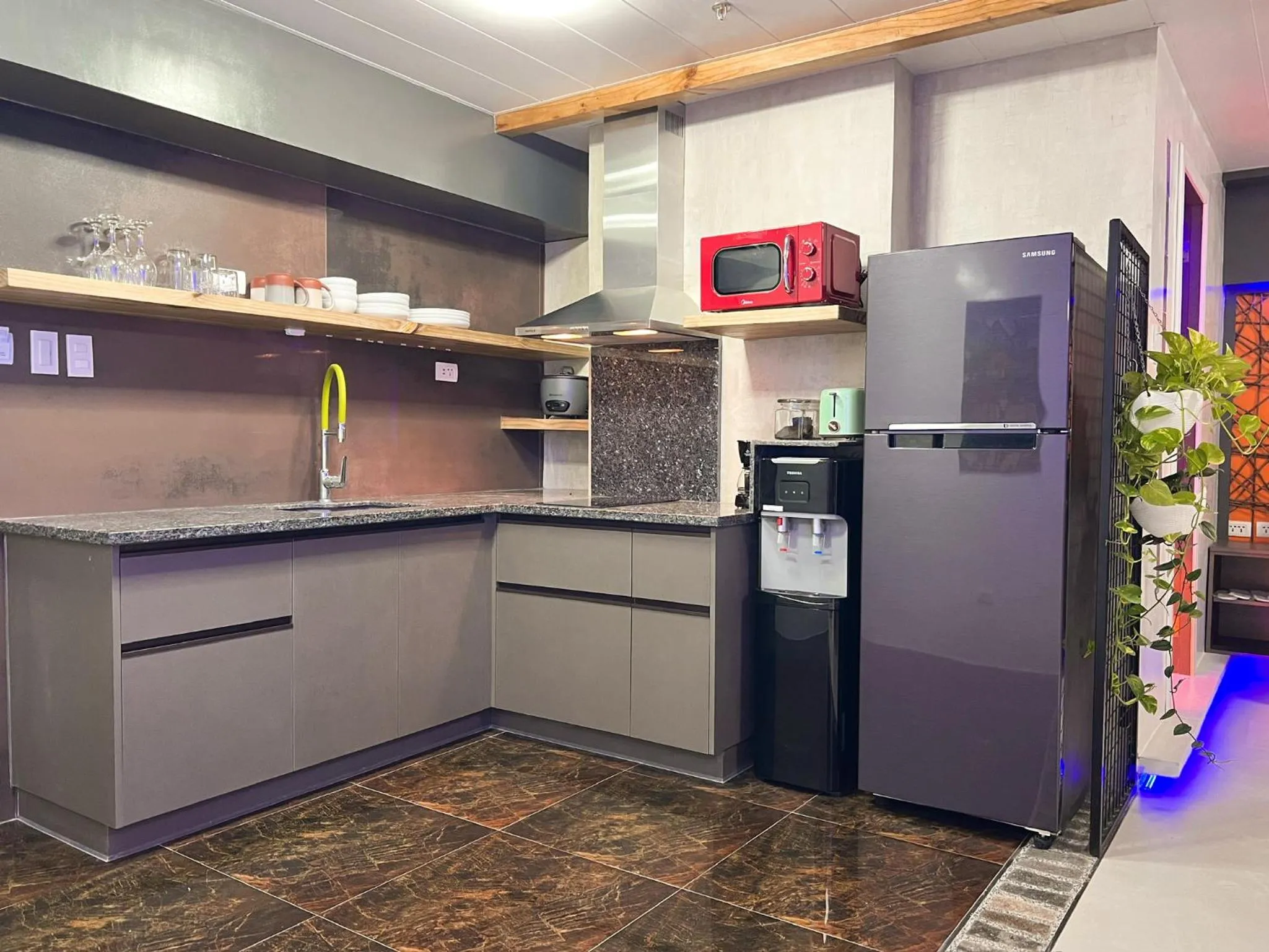 CLOCKWORKORANGE Luxury Suites