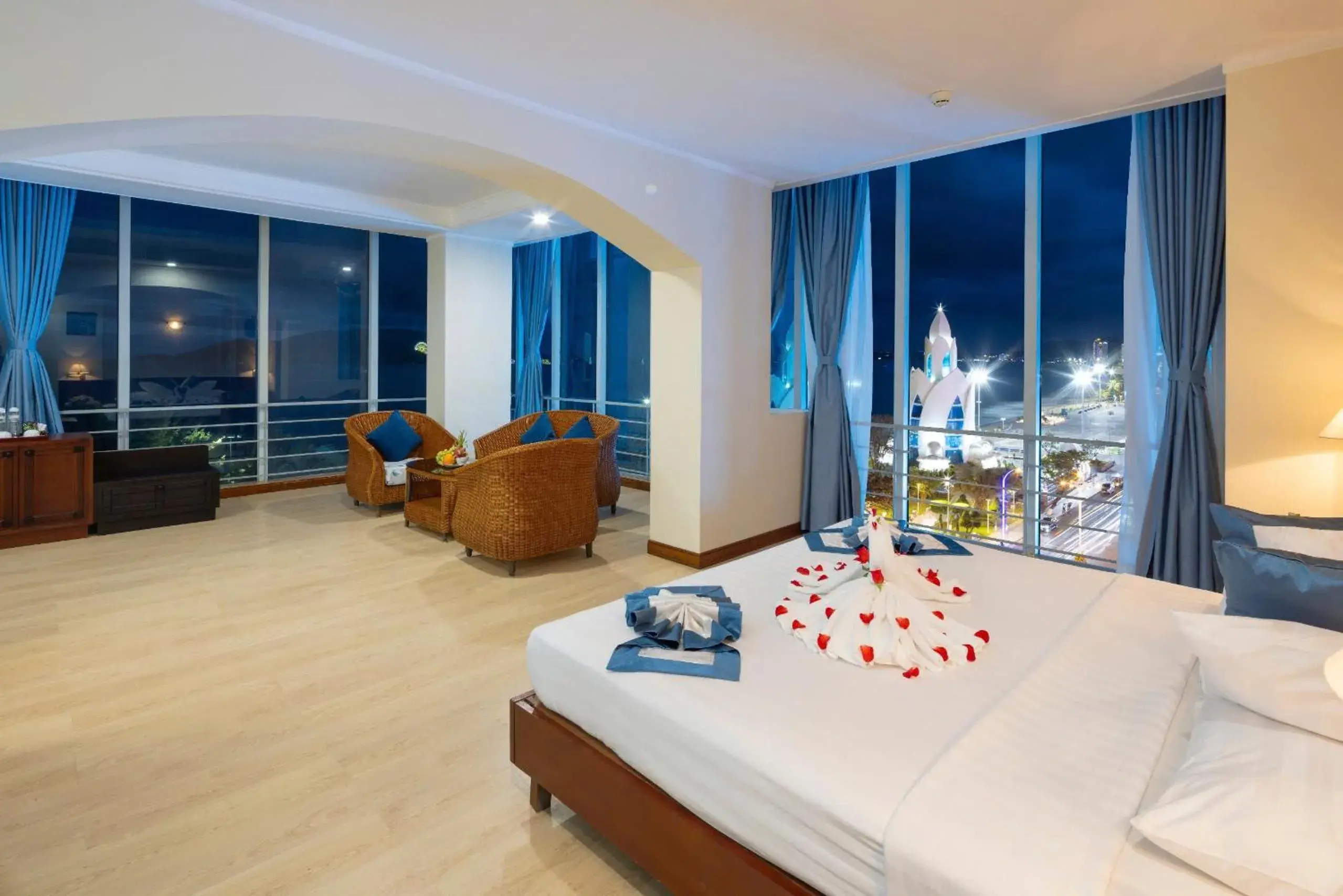 Suite with Ocean View in Nha Trang Lodge Hotel Suite with Ocean View in Nha Trang Lodge Hotel