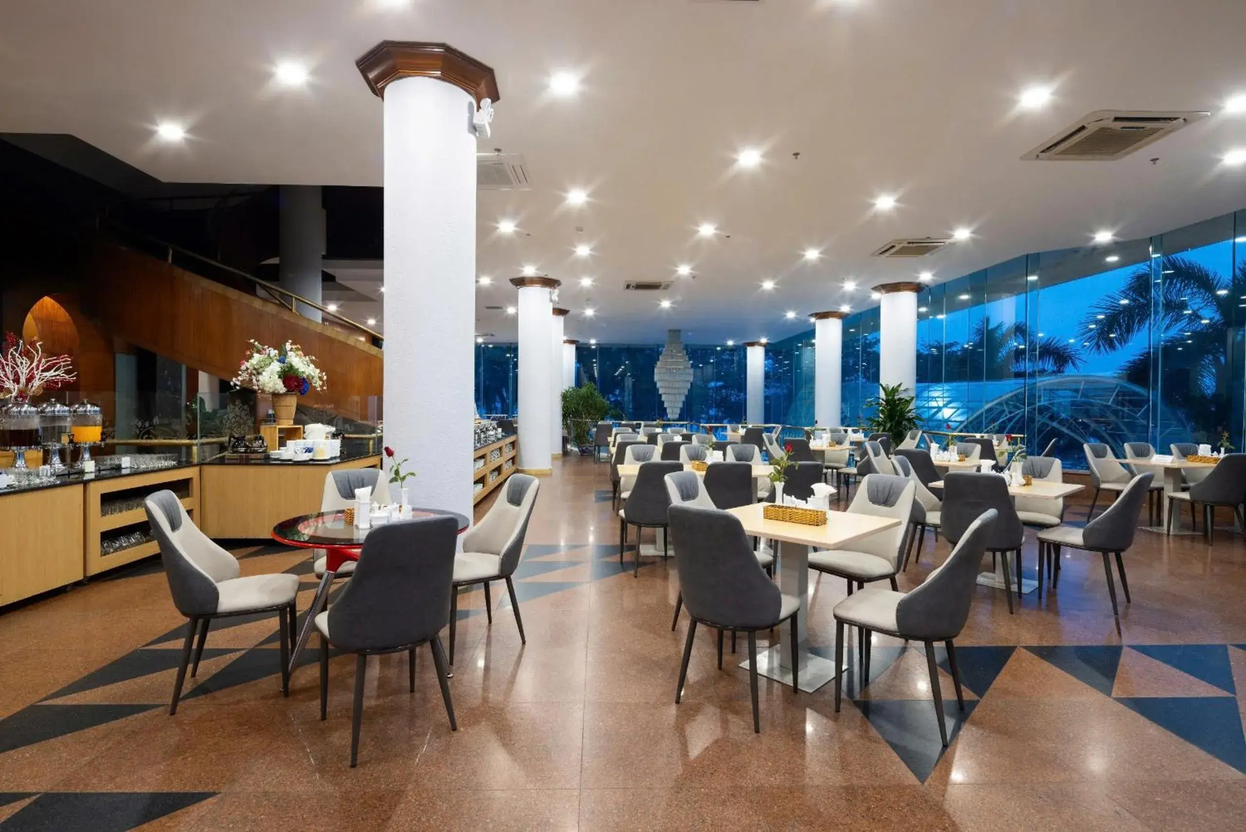 Restaurant/places to eat in Nha Trang Lodge Hotel Restaurant/places to eat in Nha Trang Lodge Hotel