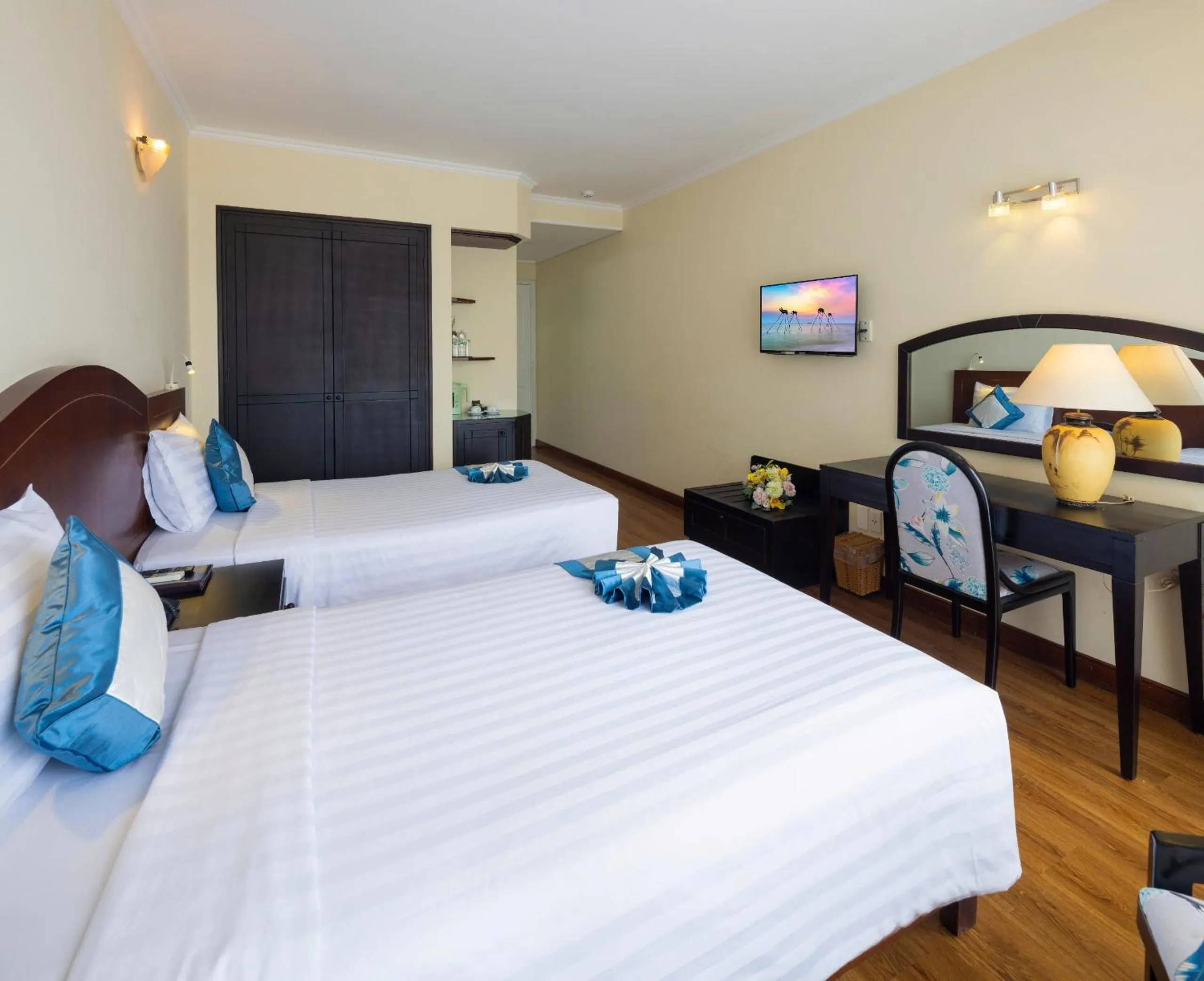 View (from property/room), Bed in Nha Trang Lodge Hotel