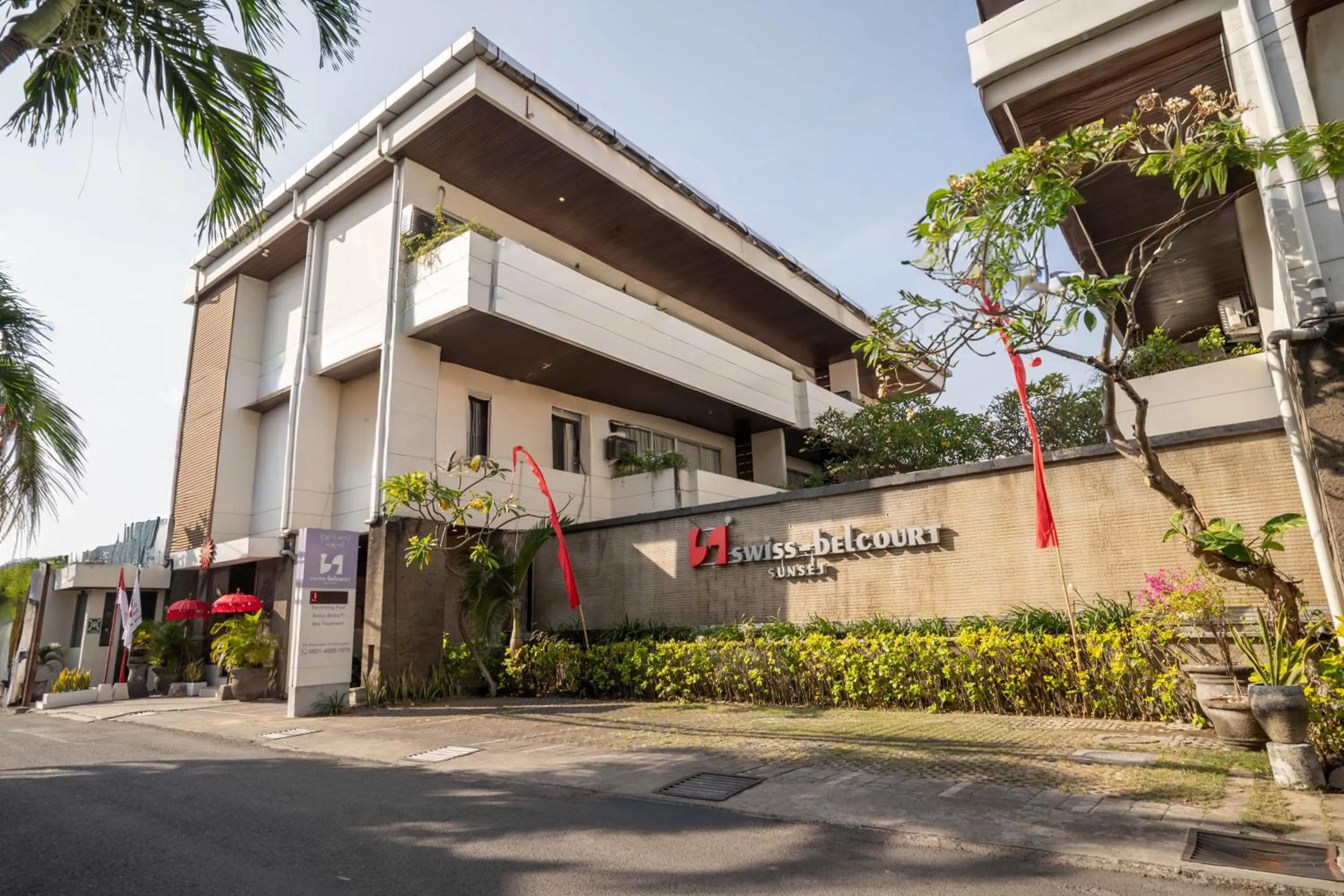 Property building in Swiss-Belcourt Sunset