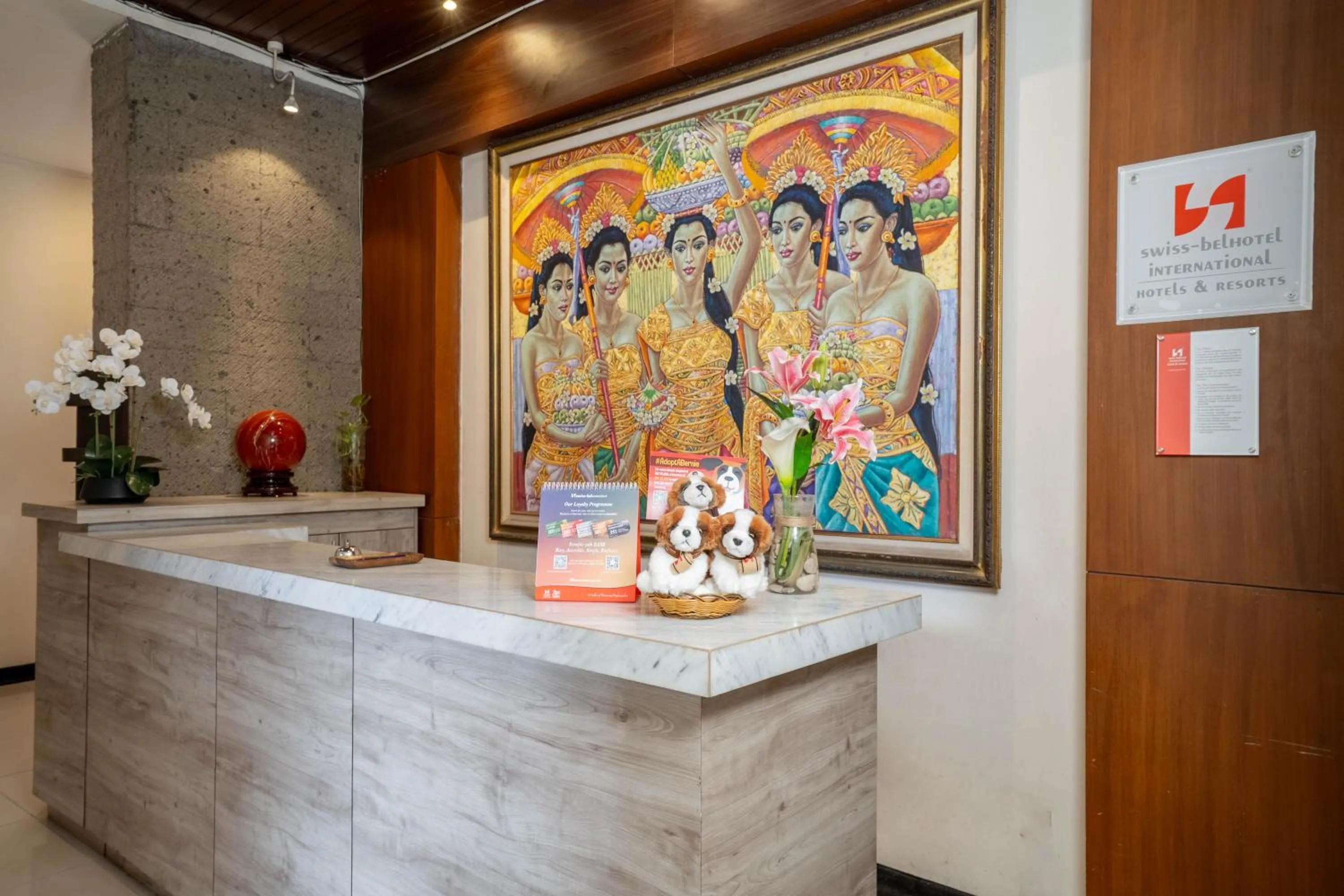 Lobby or reception in Swiss-Belcourt Sunset